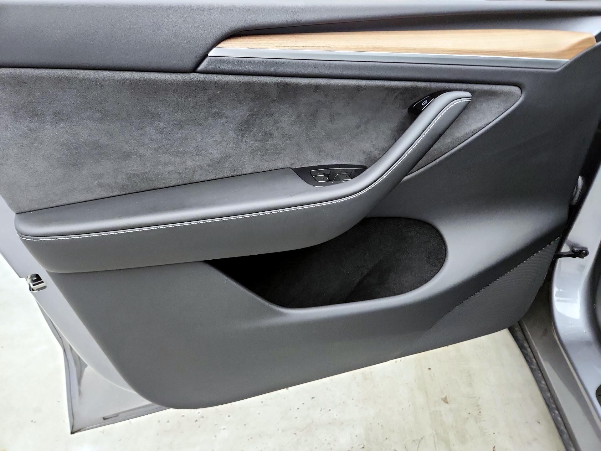 Thumbnail: 2024 Tesla Model Y - 12