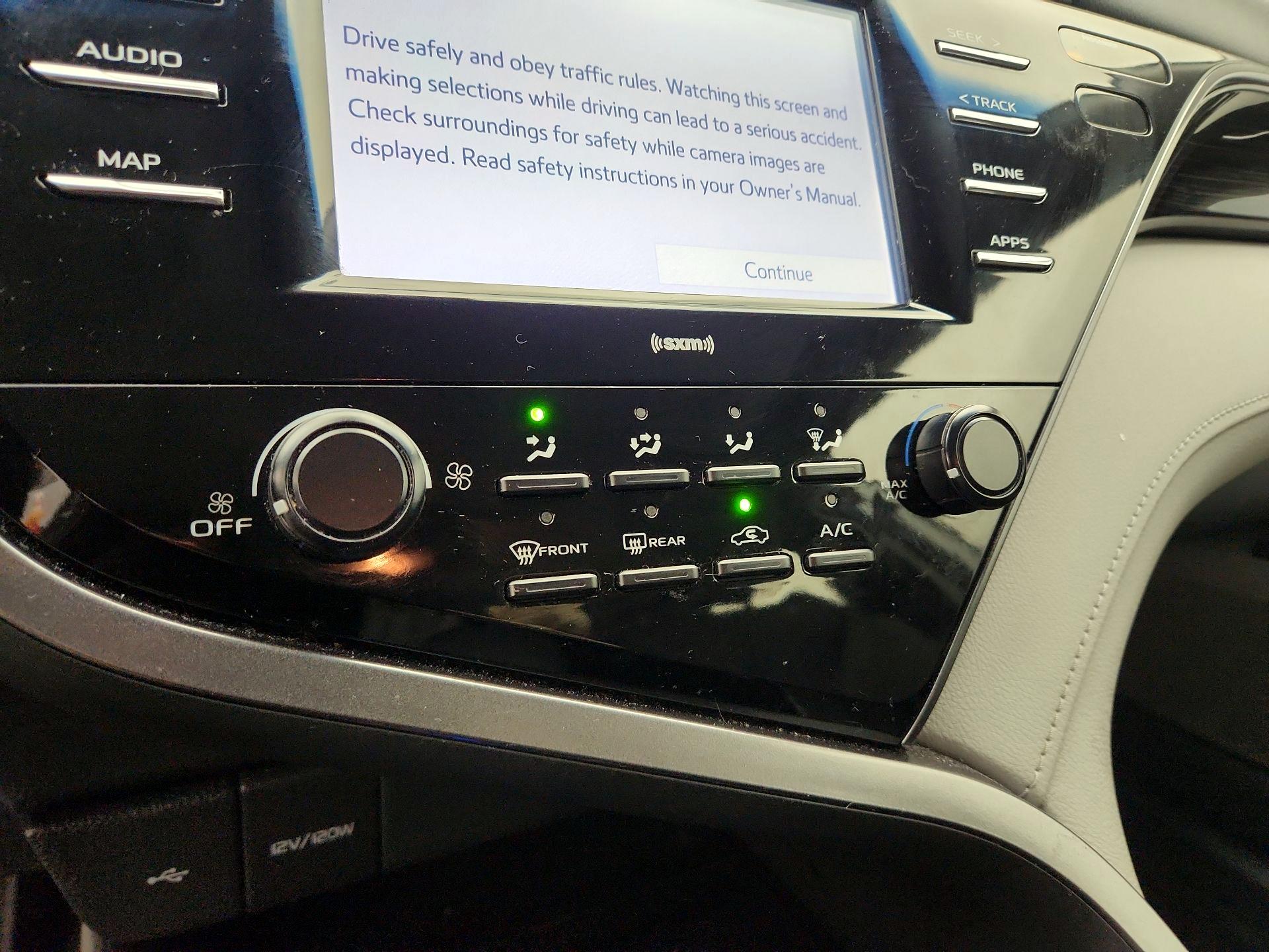 Thumbnail: 2020 Toyota Camry - 16