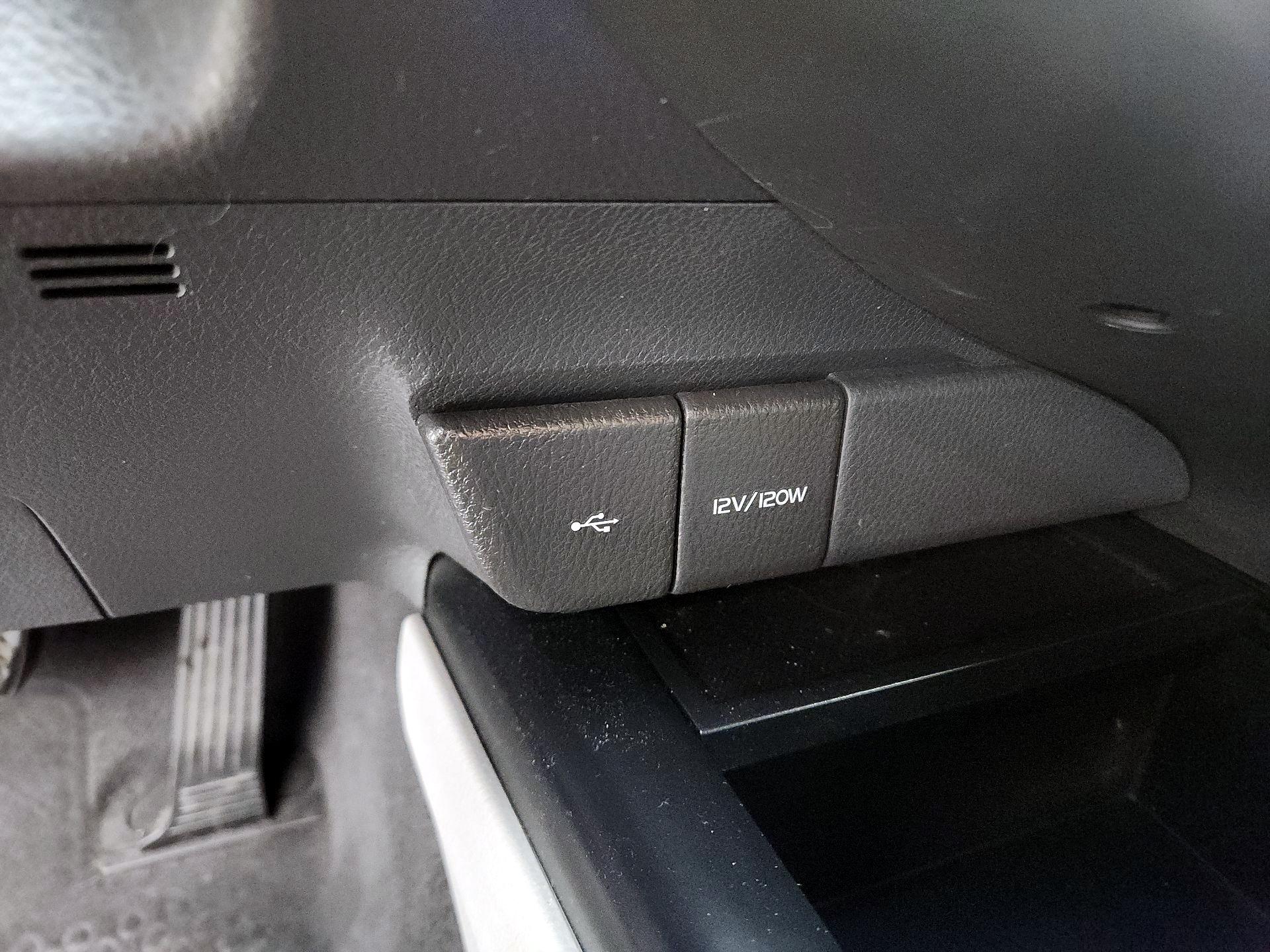 Thumbnail: 2020 Toyota Camry - 18