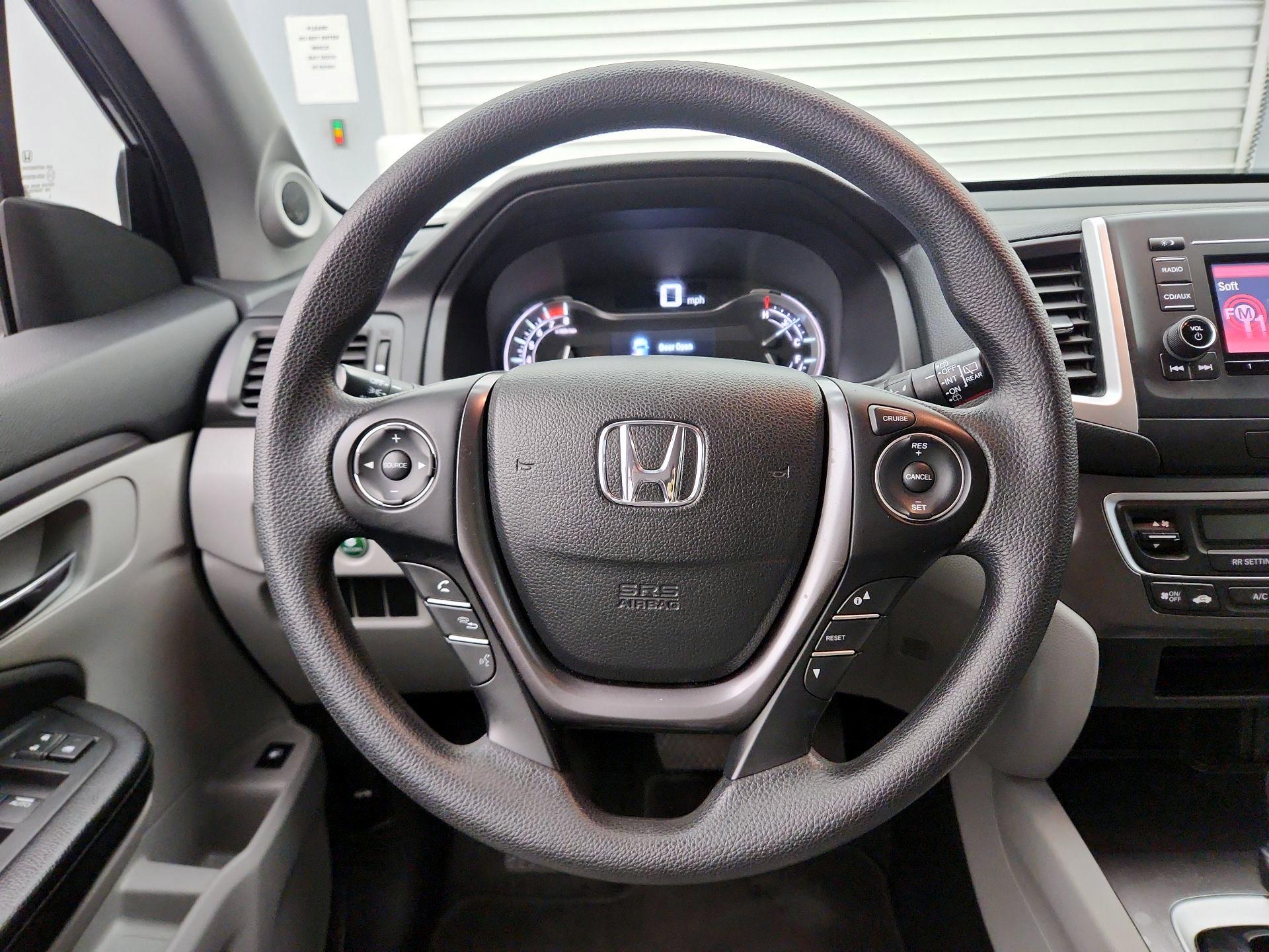 Thumbnail: 2016 Honda Pilot - 10