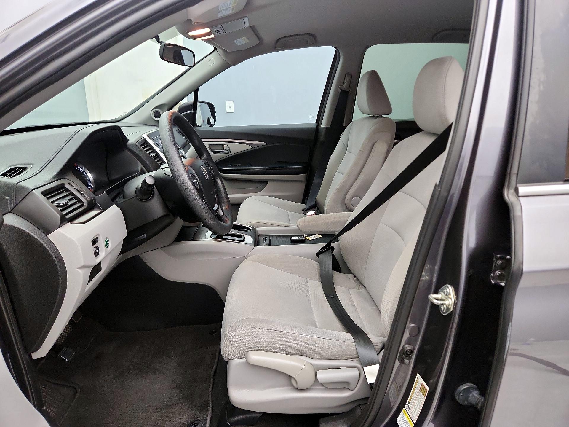 Thumbnail: 2016 Honda Pilot - 11