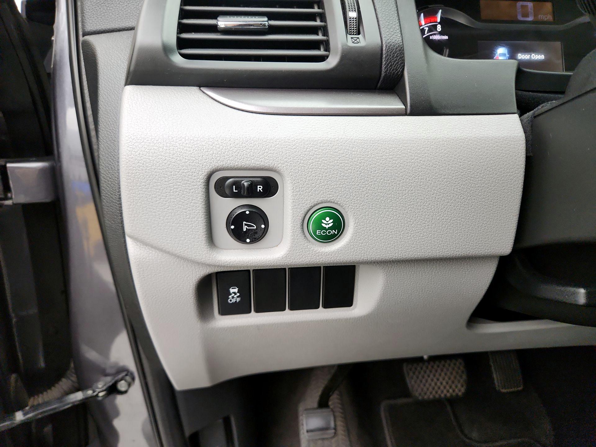 Thumbnail: 2016 Honda Pilot - 13