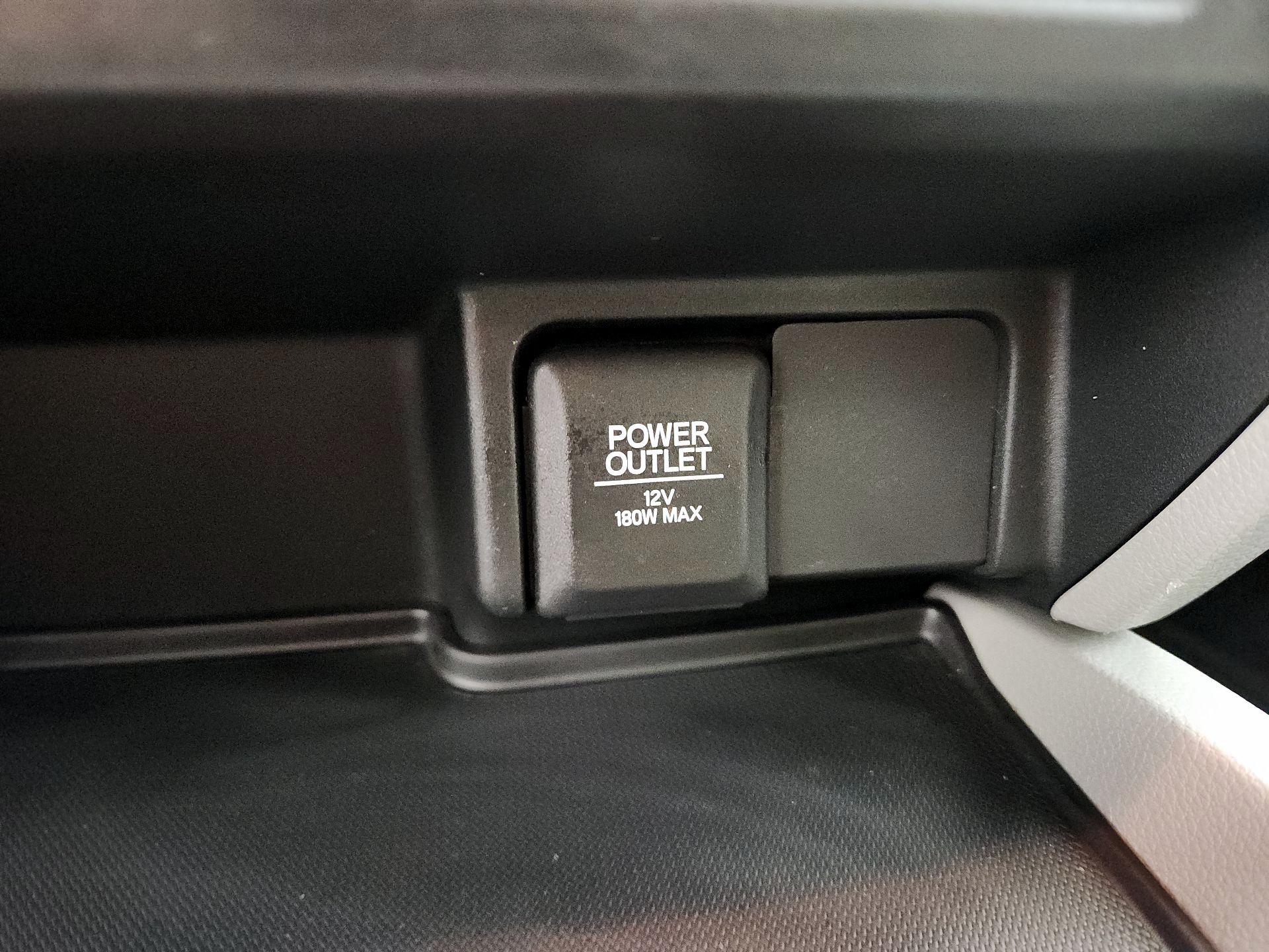 Thumbnail: 2016 Honda Pilot - 18