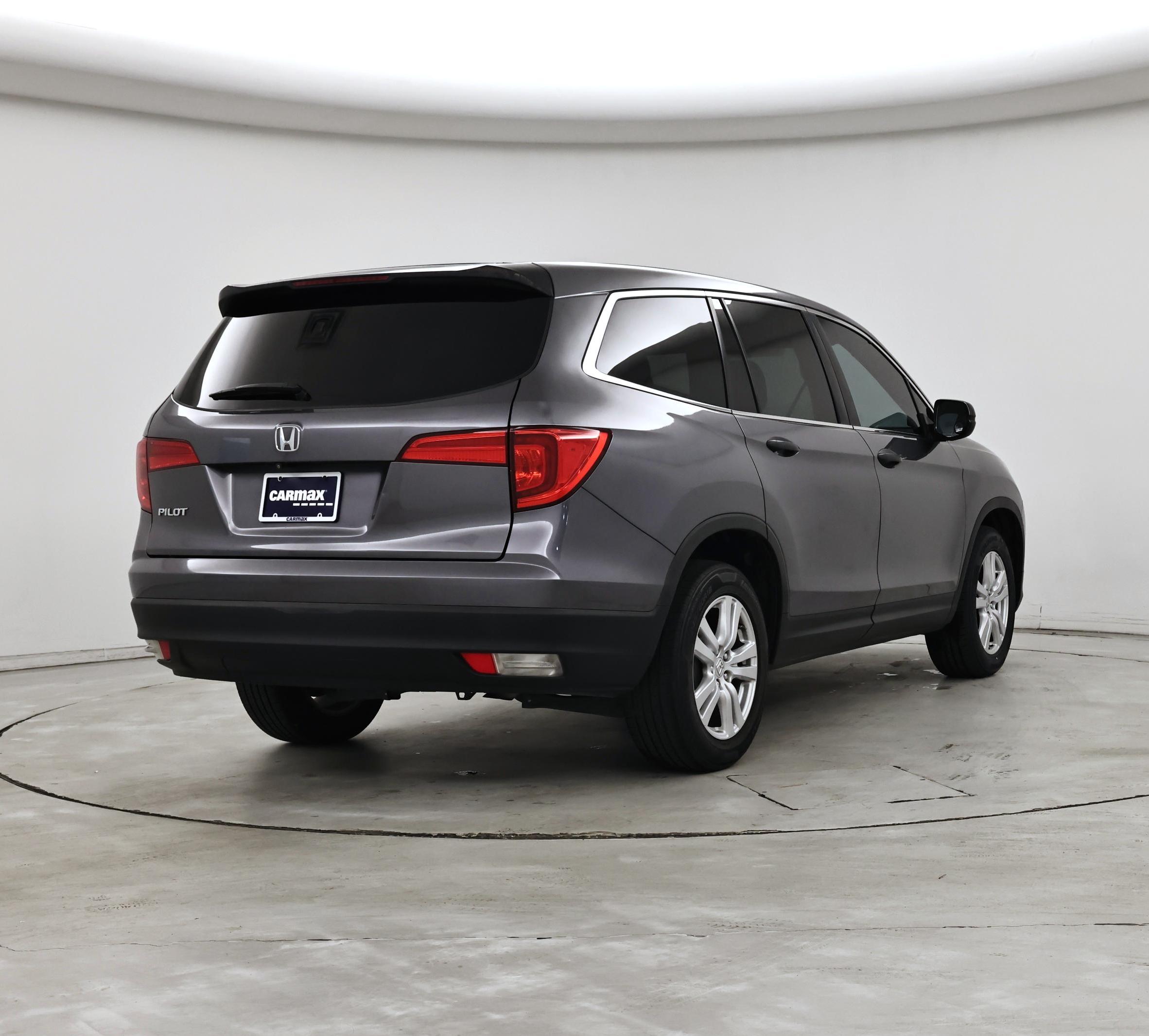 Thumbnail: 2016 Honda Pilot - 8