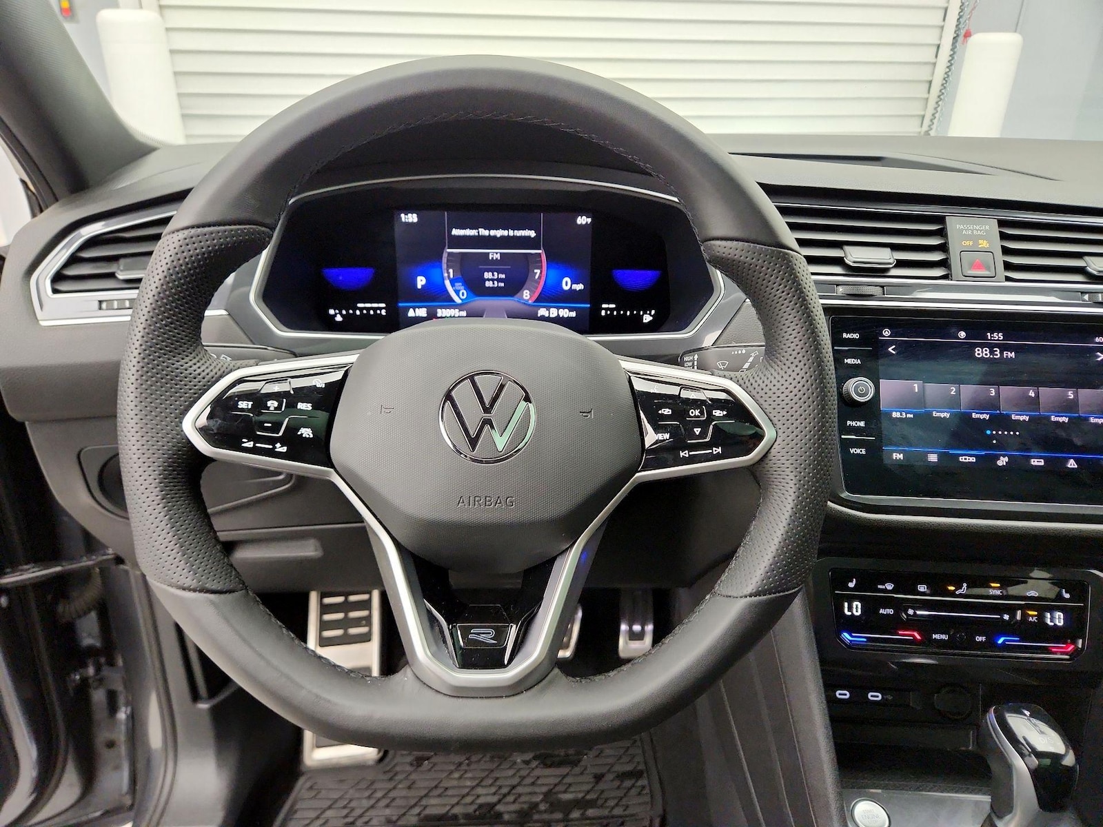 2022 Volkswagen Tiguan SE R-LINE BLACK - Photo 11