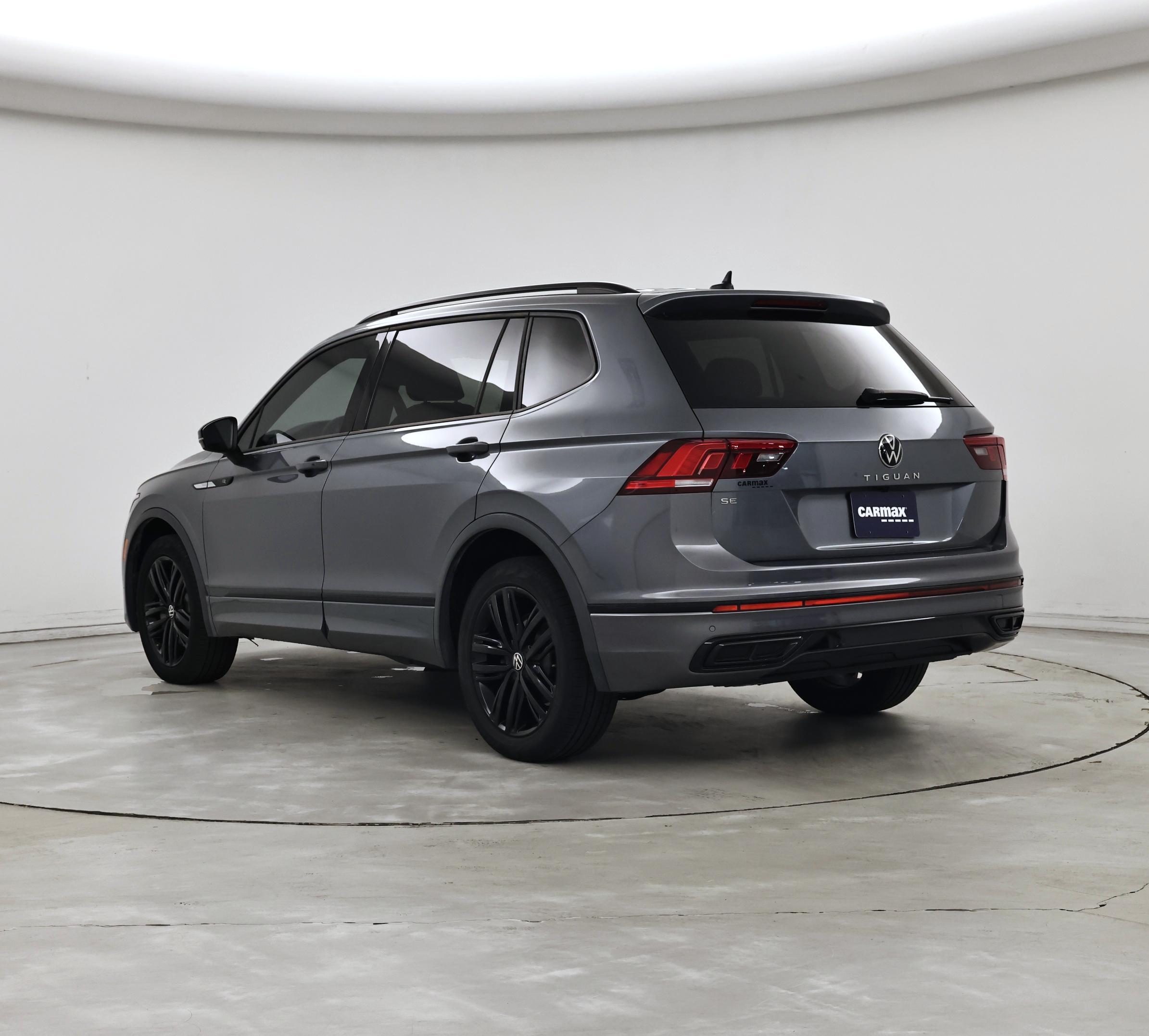 Thumbnail: 2022 Volkswagen Tiguan - 2