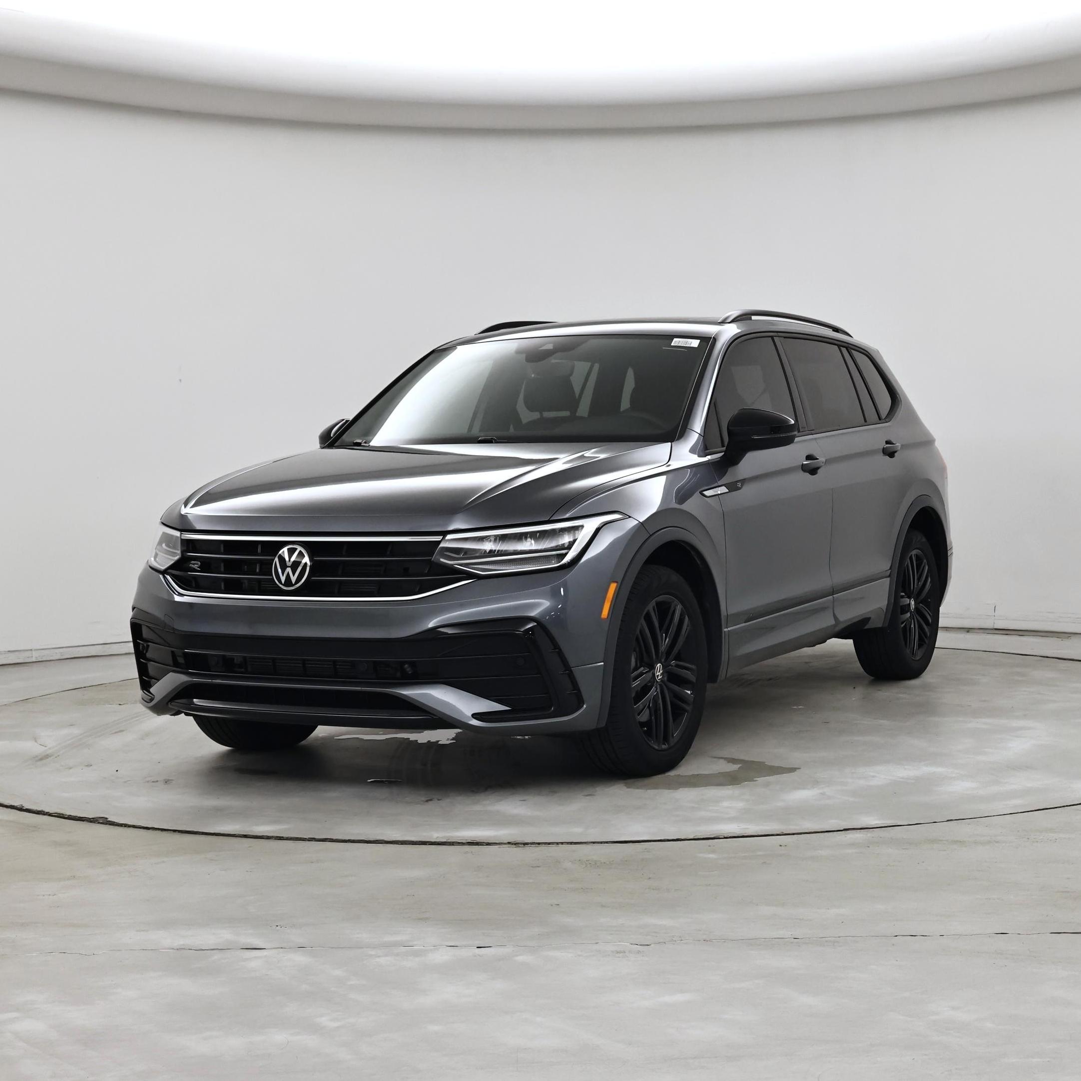 Thumbnail: 2022 Volkswagen Tiguan - 4