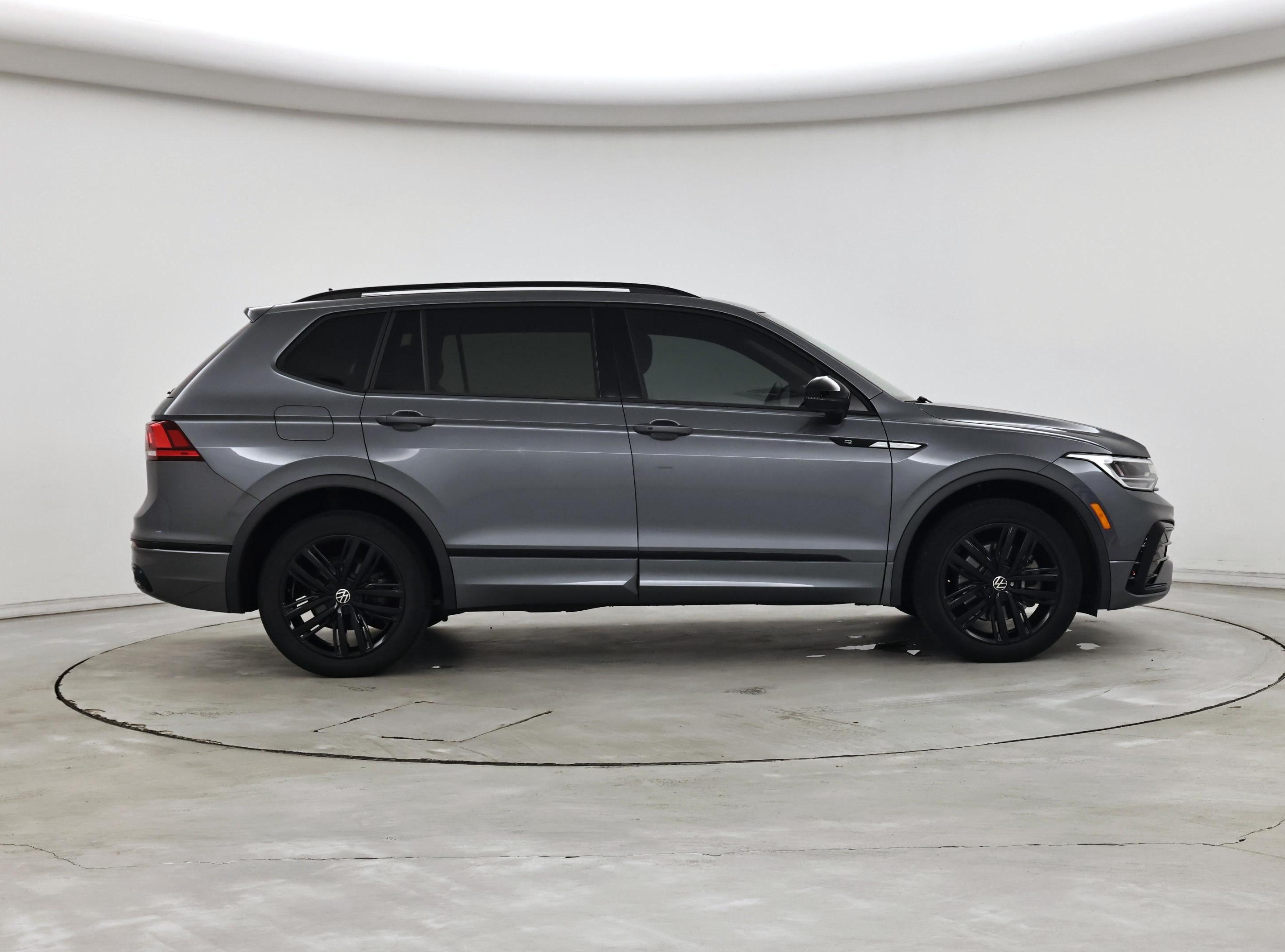 Thumbnail: 2022 Volkswagen Tiguan - 7
