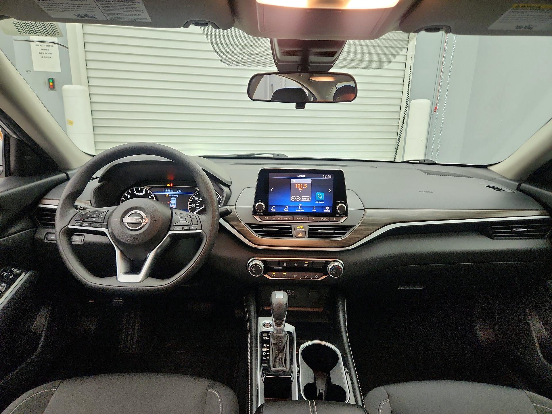 Thumbnail: 2023 Nissan Altima - 9