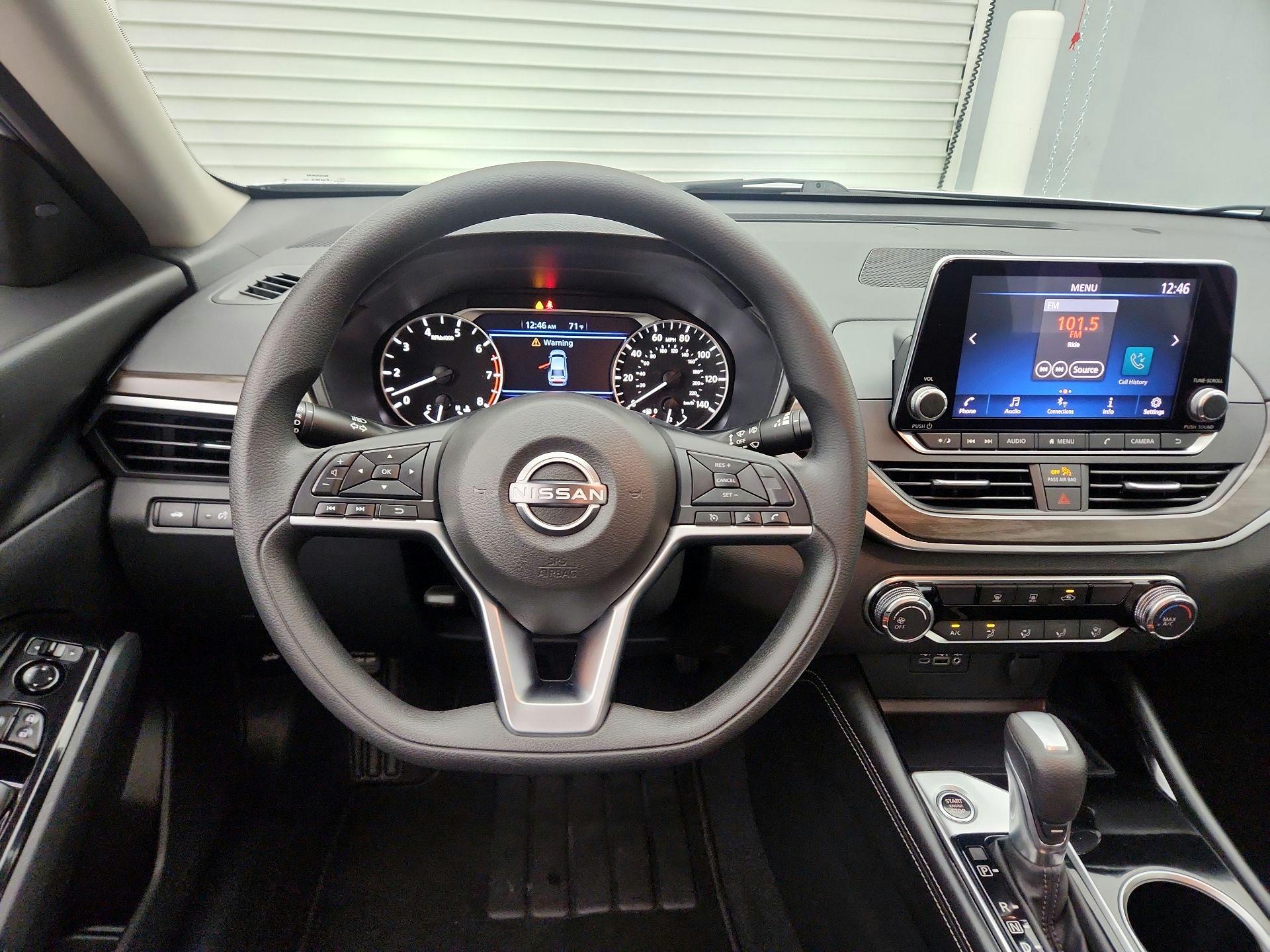 Thumbnail: 2023 Nissan Altima - 10