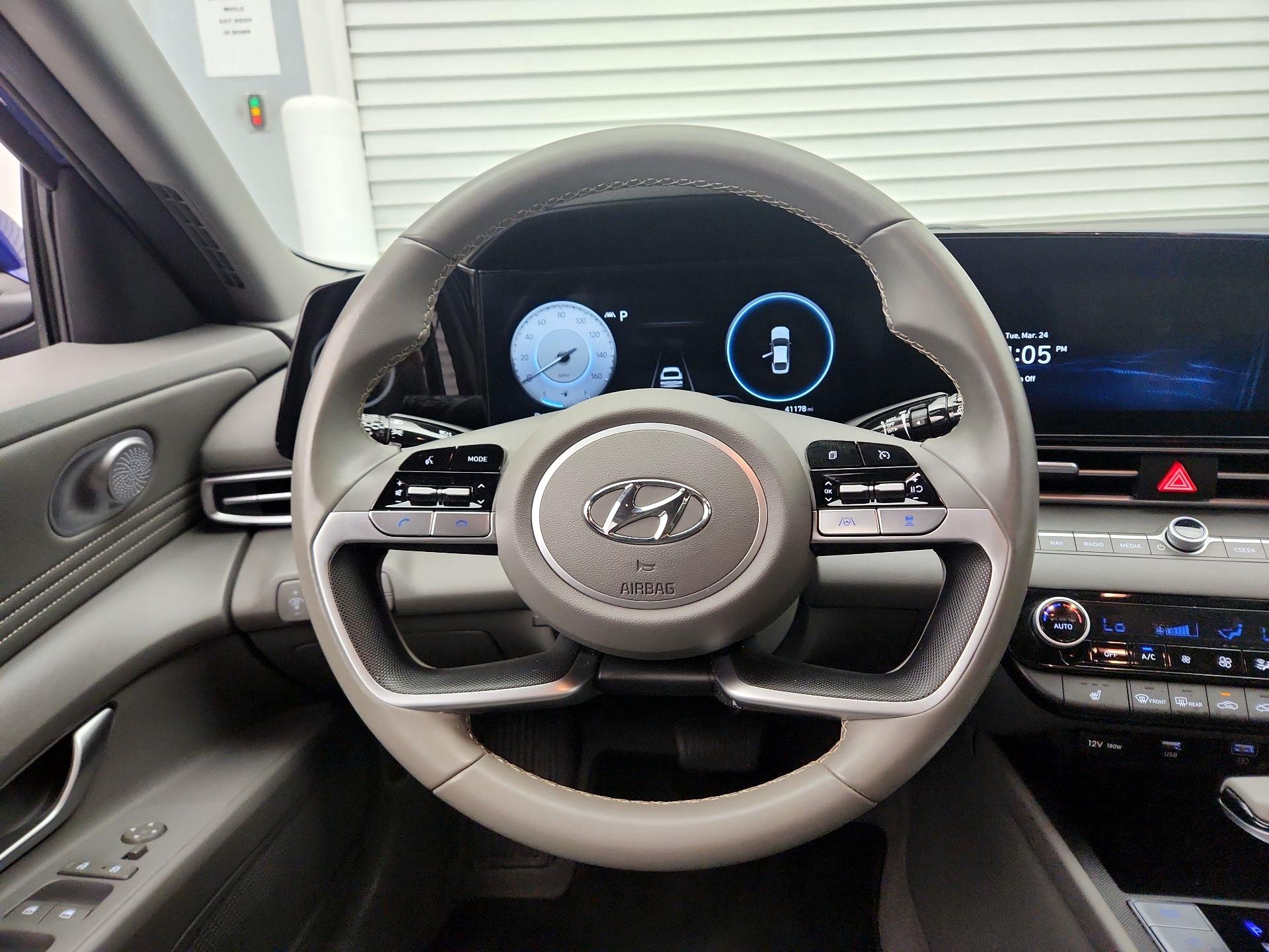 Thumbnail: 2023 Hyundai Elantra - 10