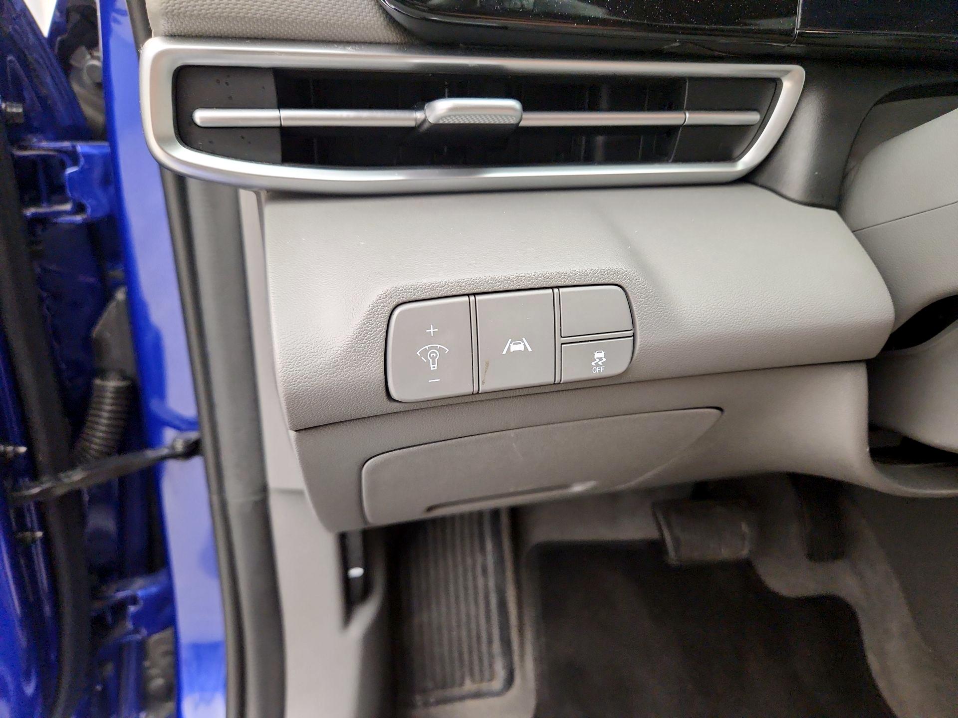 Thumbnail: 2023 Hyundai Elantra - 13