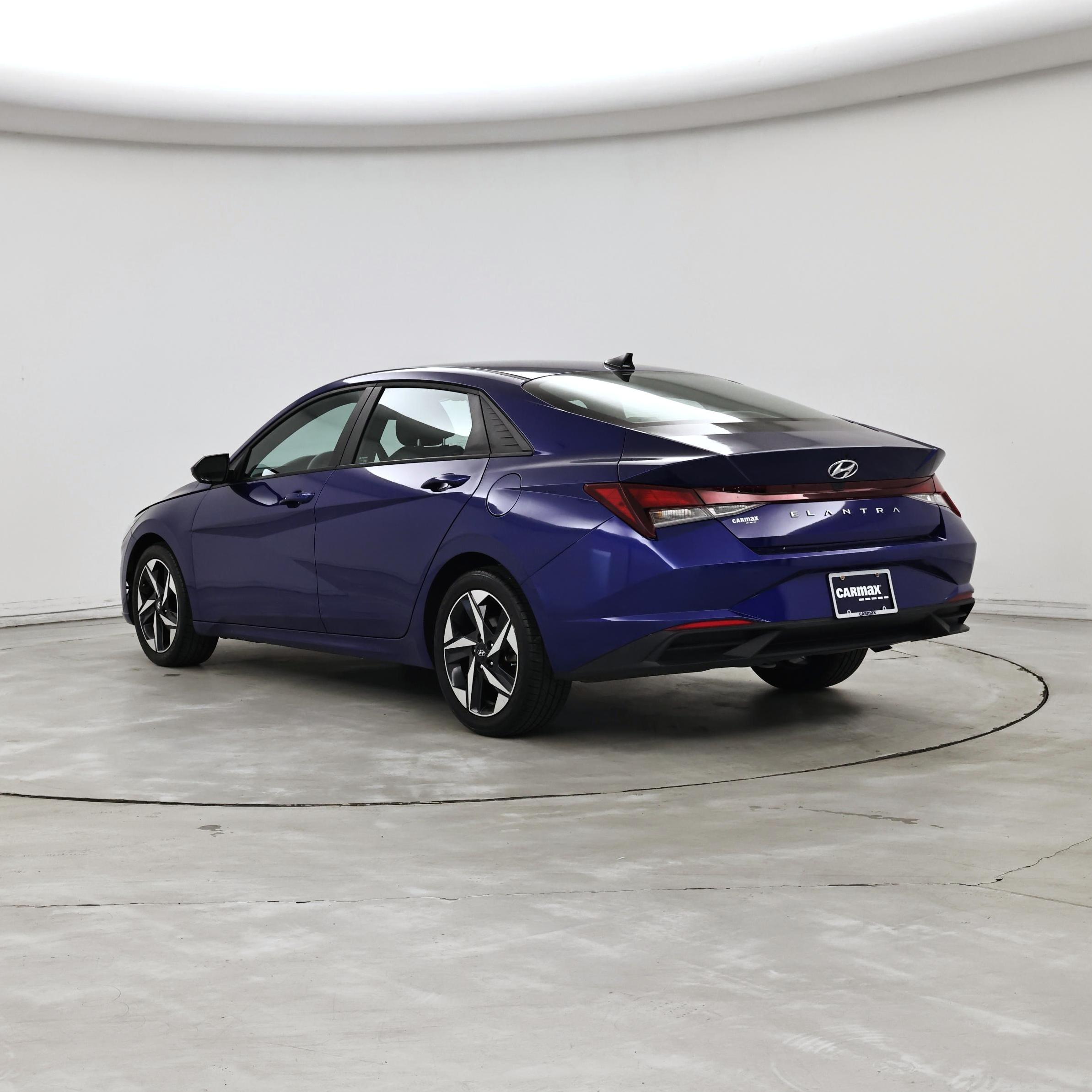 Thumbnail: 2023 Hyundai Elantra - 2