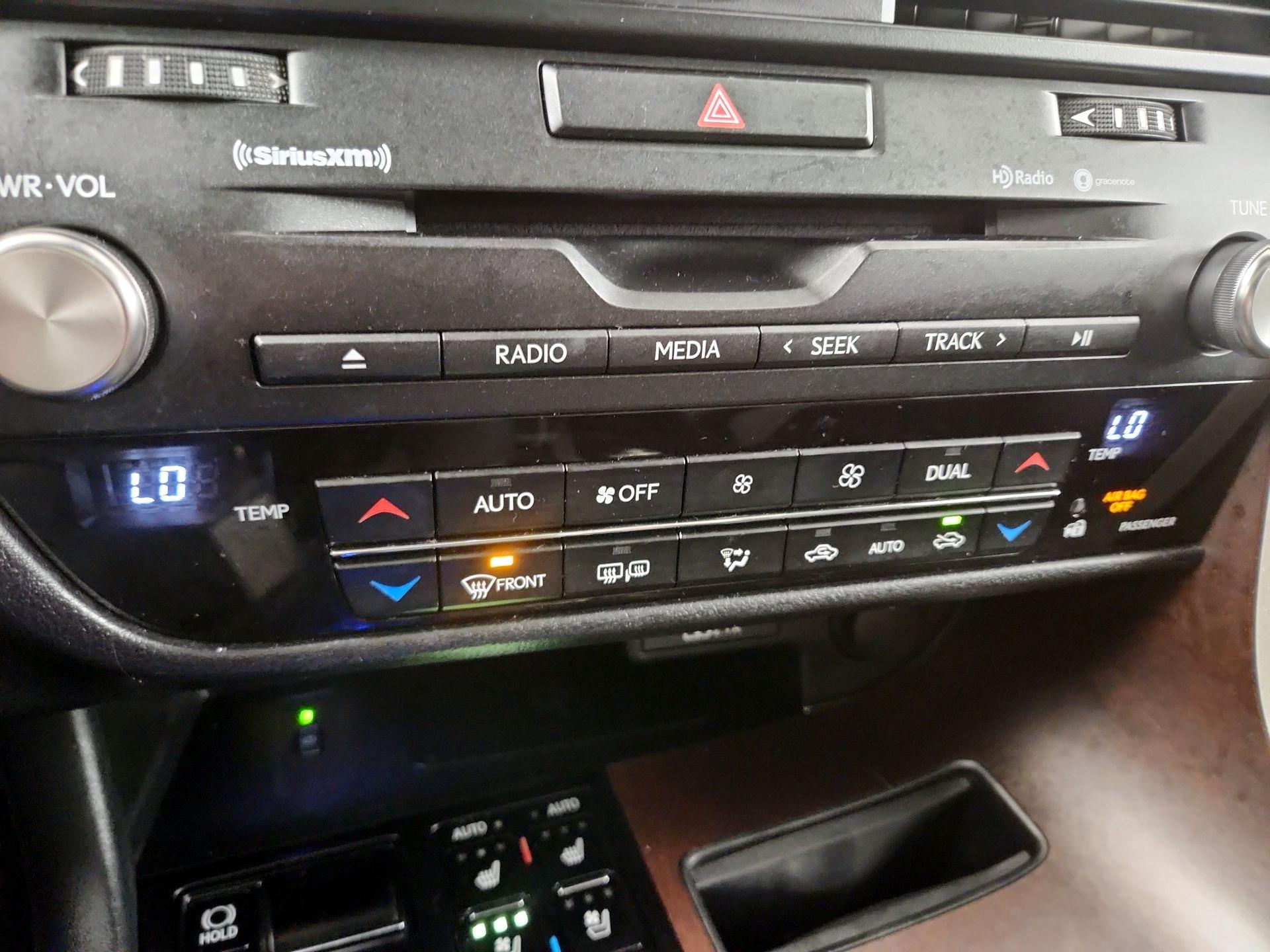 Thumbnail: 2022 Lexus RX - 16