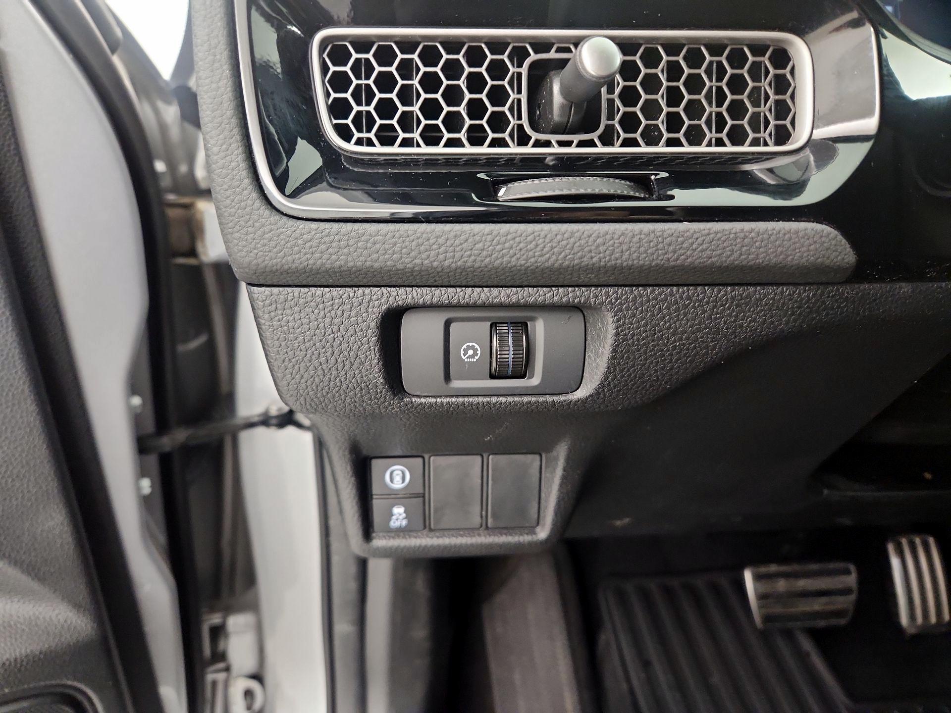 Thumbnail: 2024 Honda Civic - 13