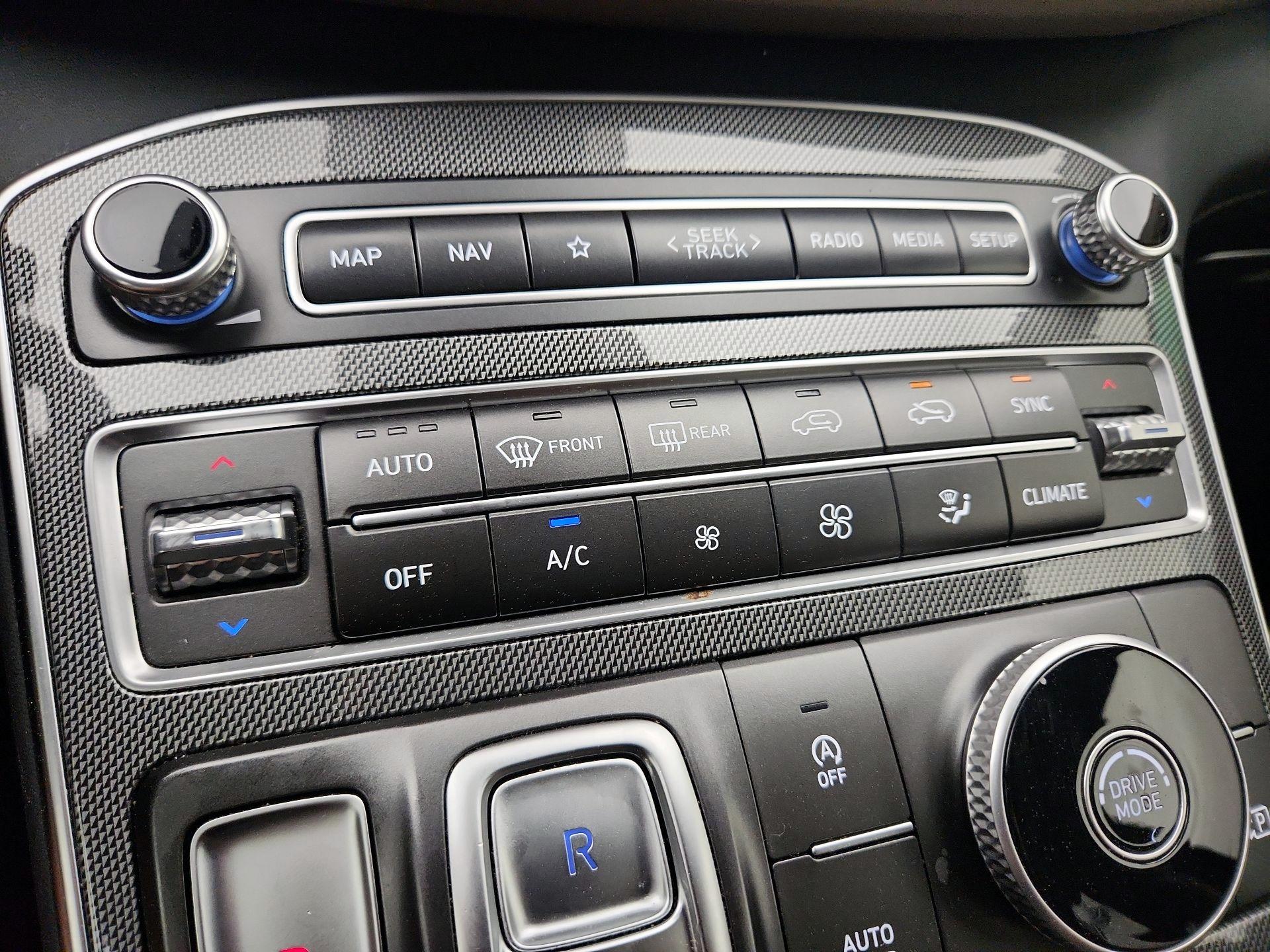 Thumbnail: 2023 Hyundai Santa Fe - 17