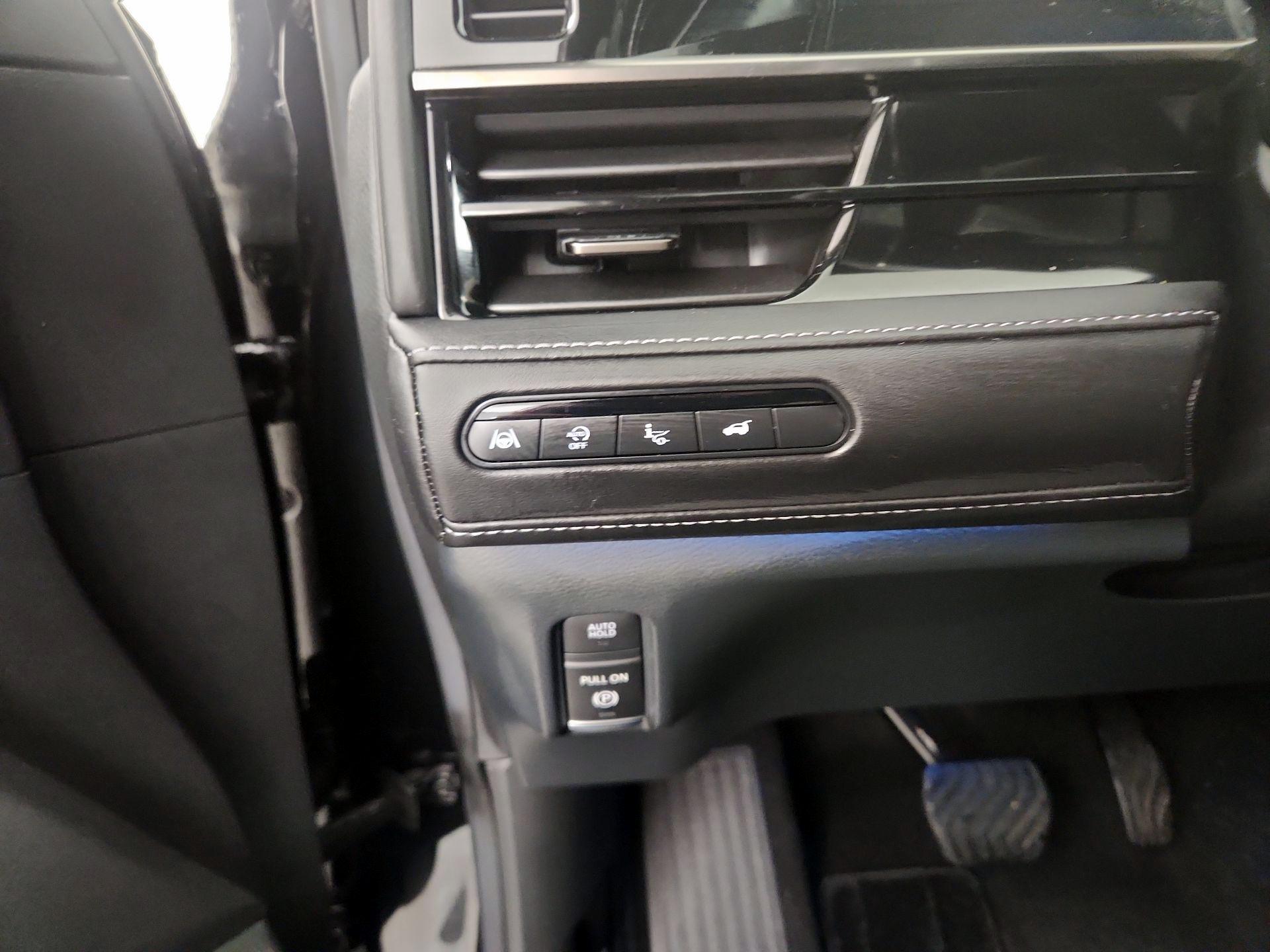 Thumbnail: 2025 INFINITI QX80 - 13