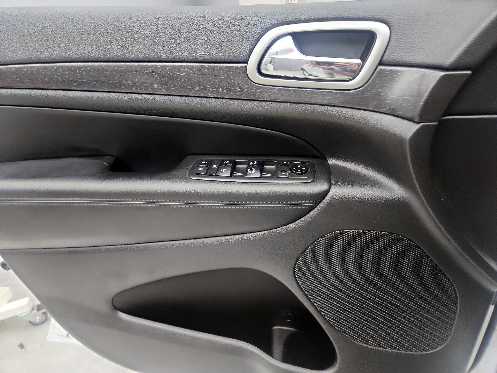 Thumbnail: 2018 Jeep Grand Cherokee - 12