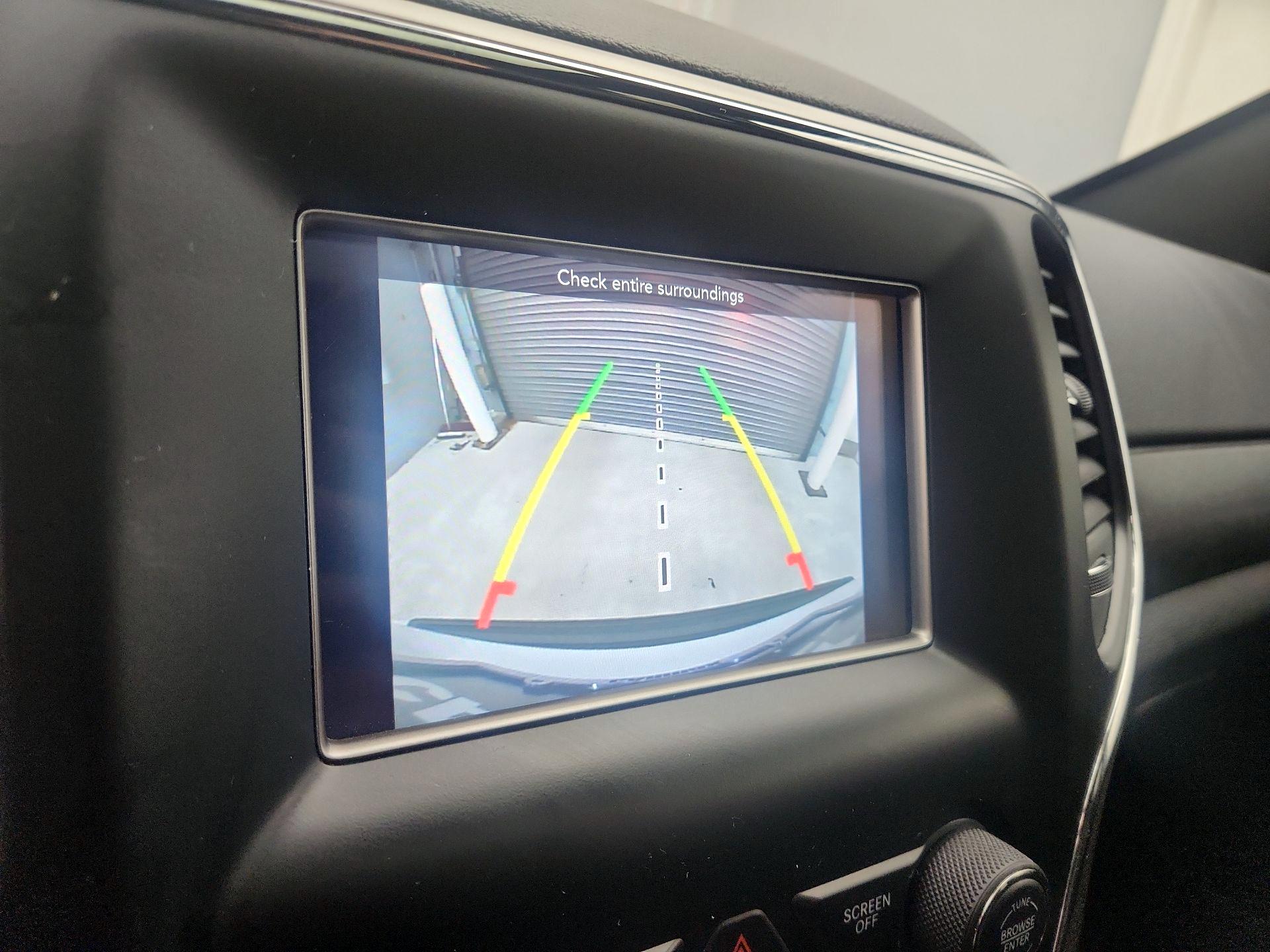 Thumbnail: 2018 Jeep Grand Cherokee - 14