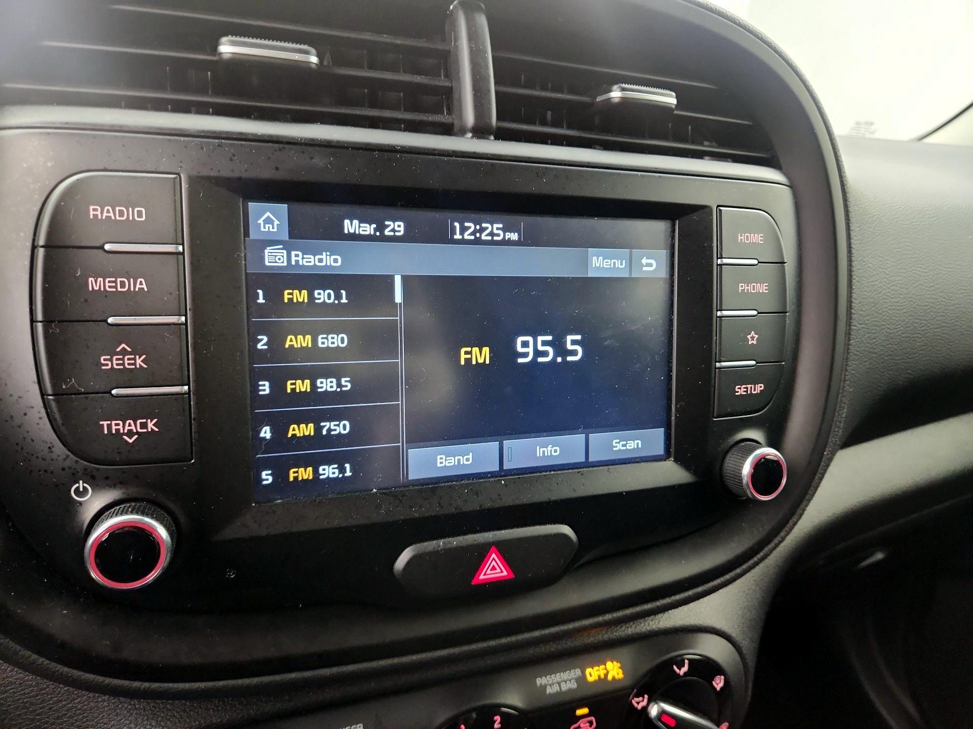 Thumbnail: 2020 Kia Soul - 15