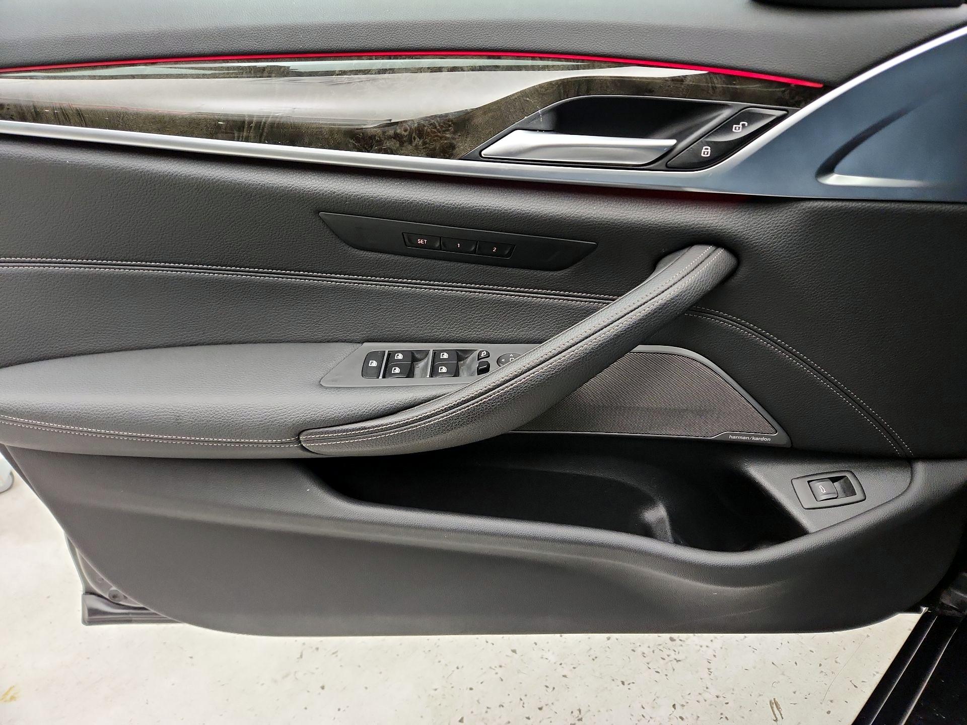 Thumbnail: 2021 BMW 5 Series - 12