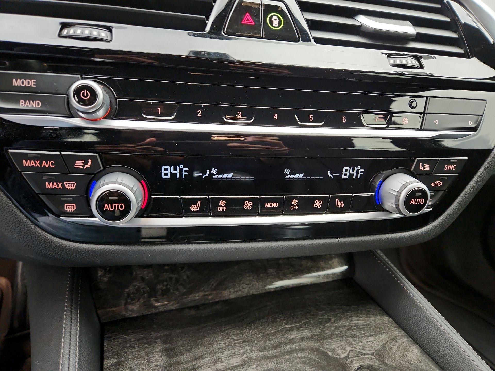 Thumbnail: 2021 BMW 5 Series - 17