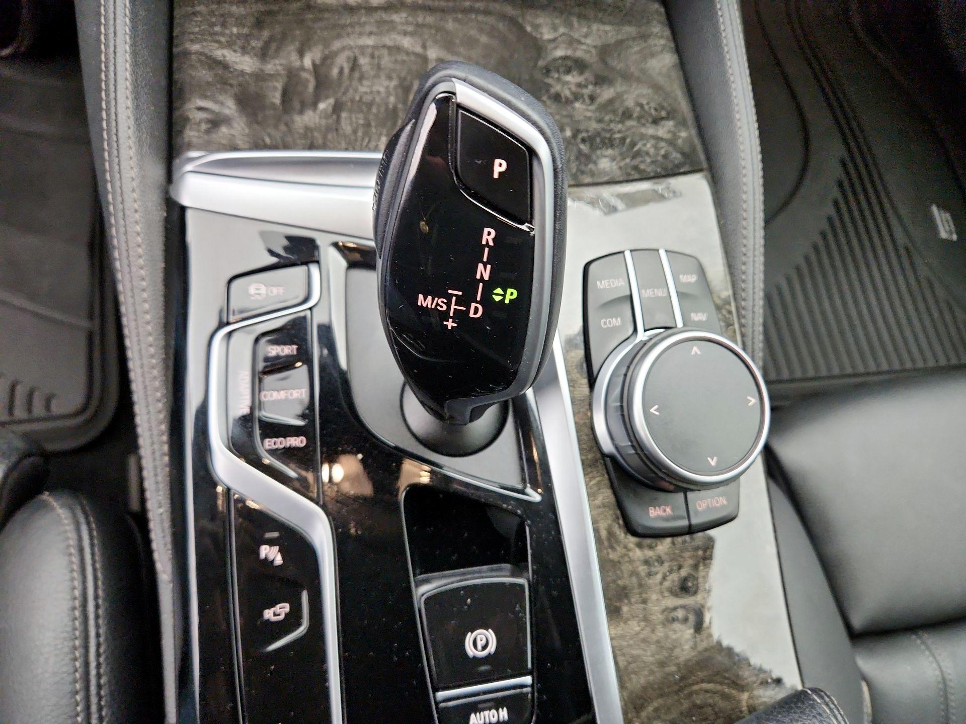 Thumbnail: 2021 BMW 5 Series - 18