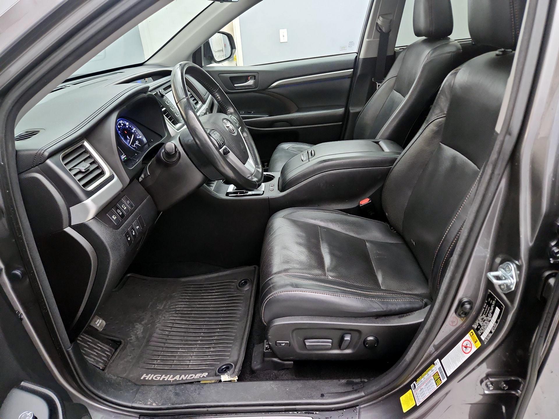 Thumbnail: 2017 Toyota Highlander - 11