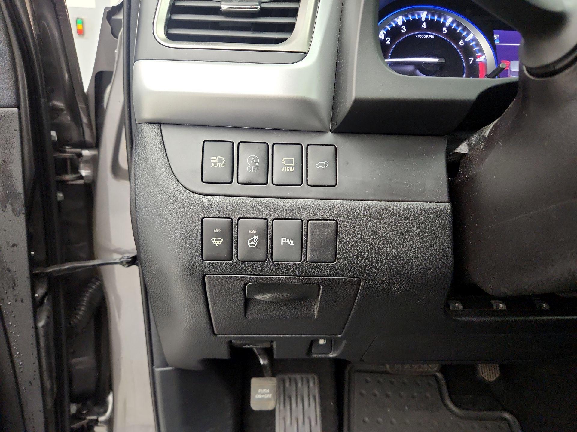 Thumbnail: 2017 Toyota Highlander - 13