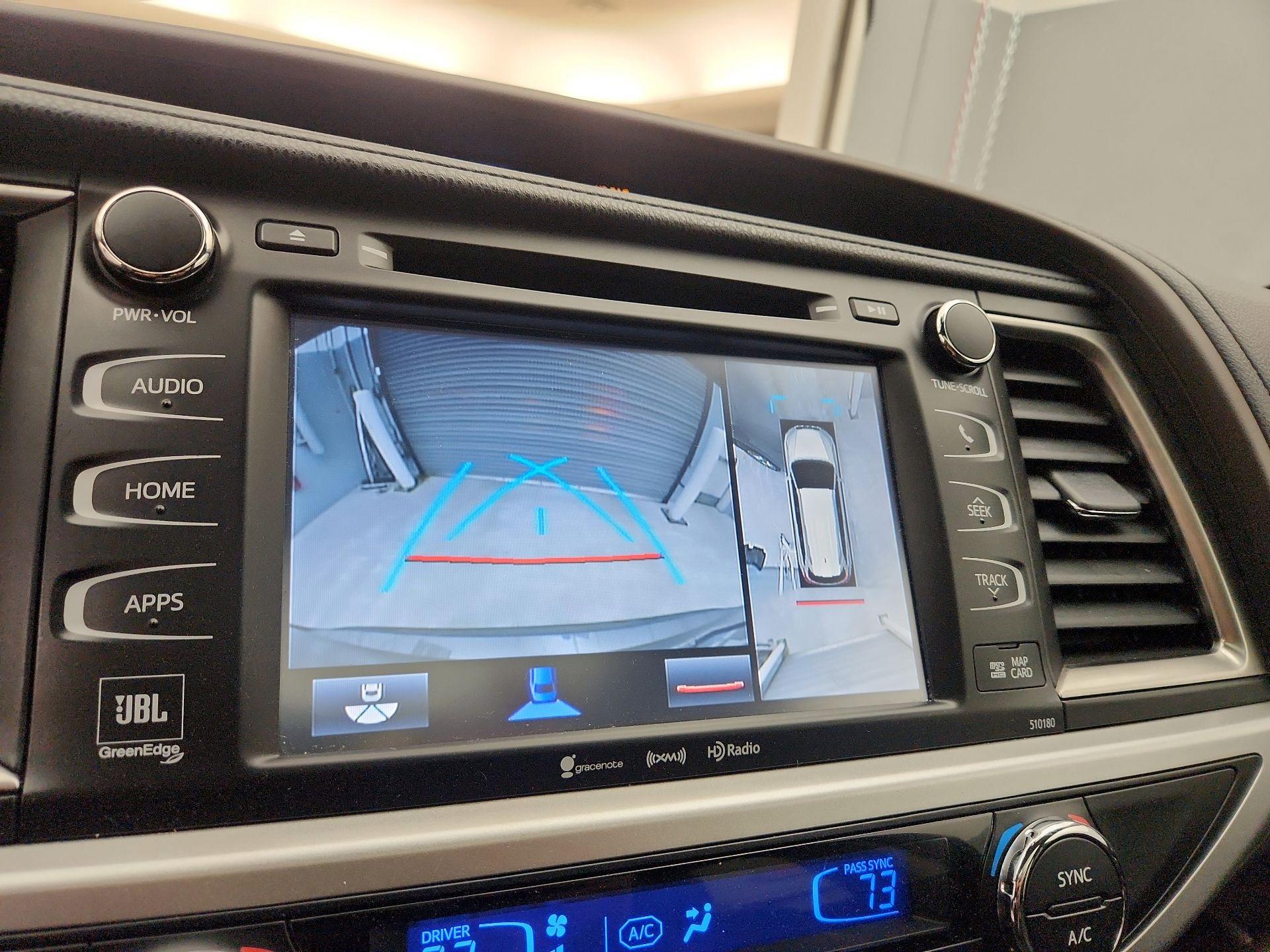 Thumbnail: 2017 Toyota Highlander - 14