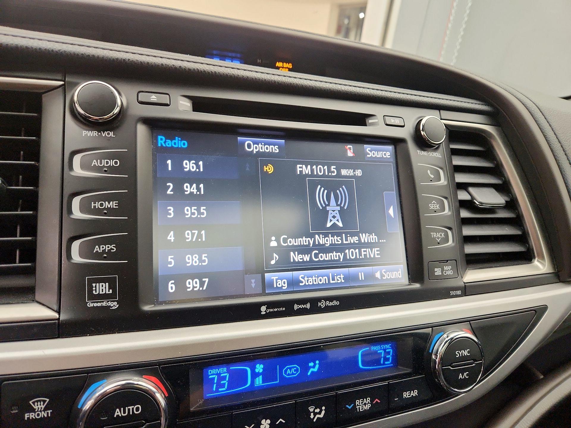 Thumbnail: 2017 Toyota Highlander - 15