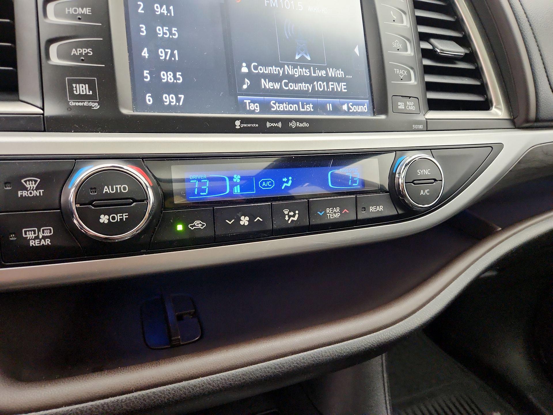 Thumbnail: 2017 Toyota Highlander - 16