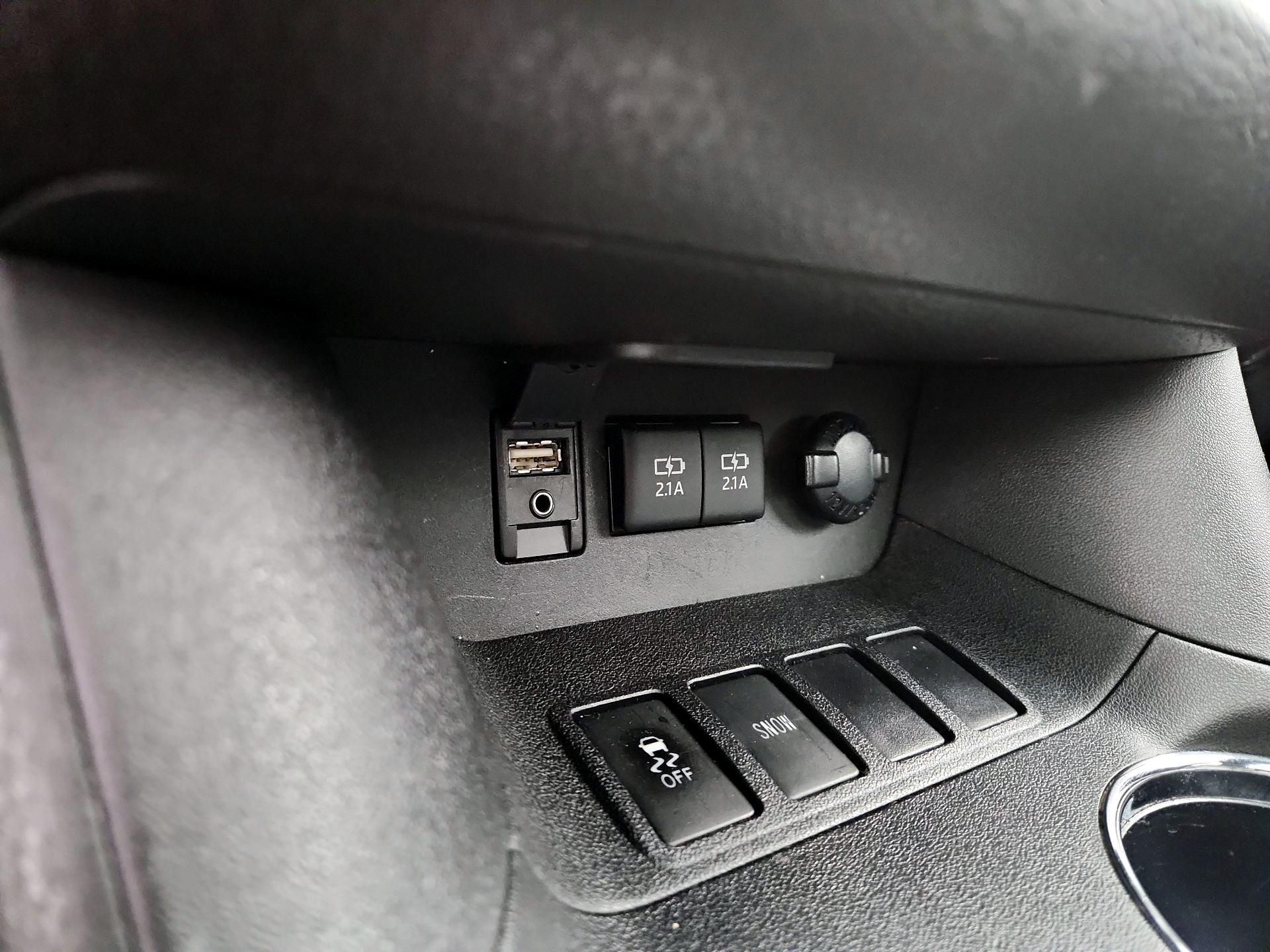 Thumbnail: 2017 Toyota Highlander - 18