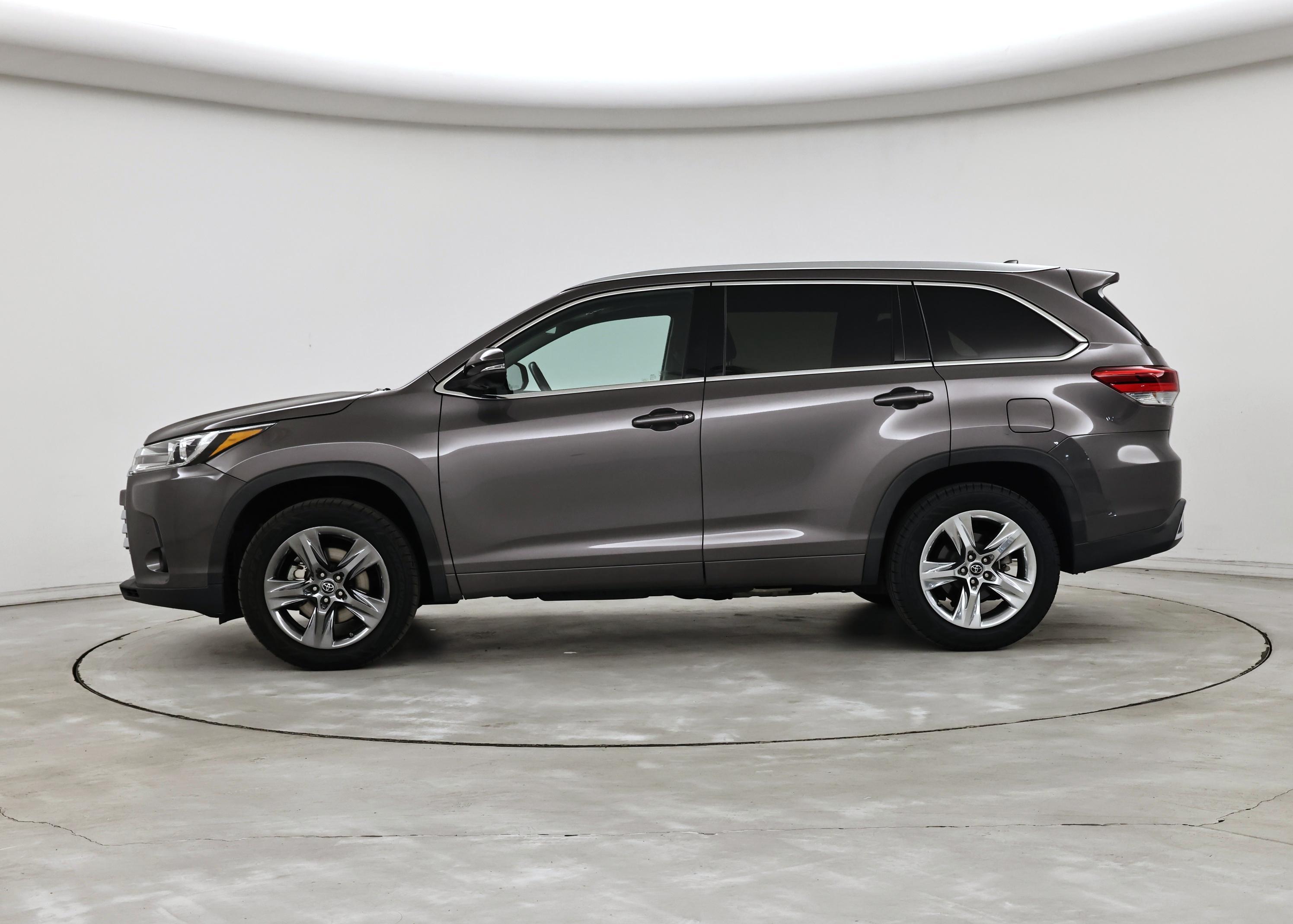 Thumbnail: 2017 Toyota Highlander - 3
