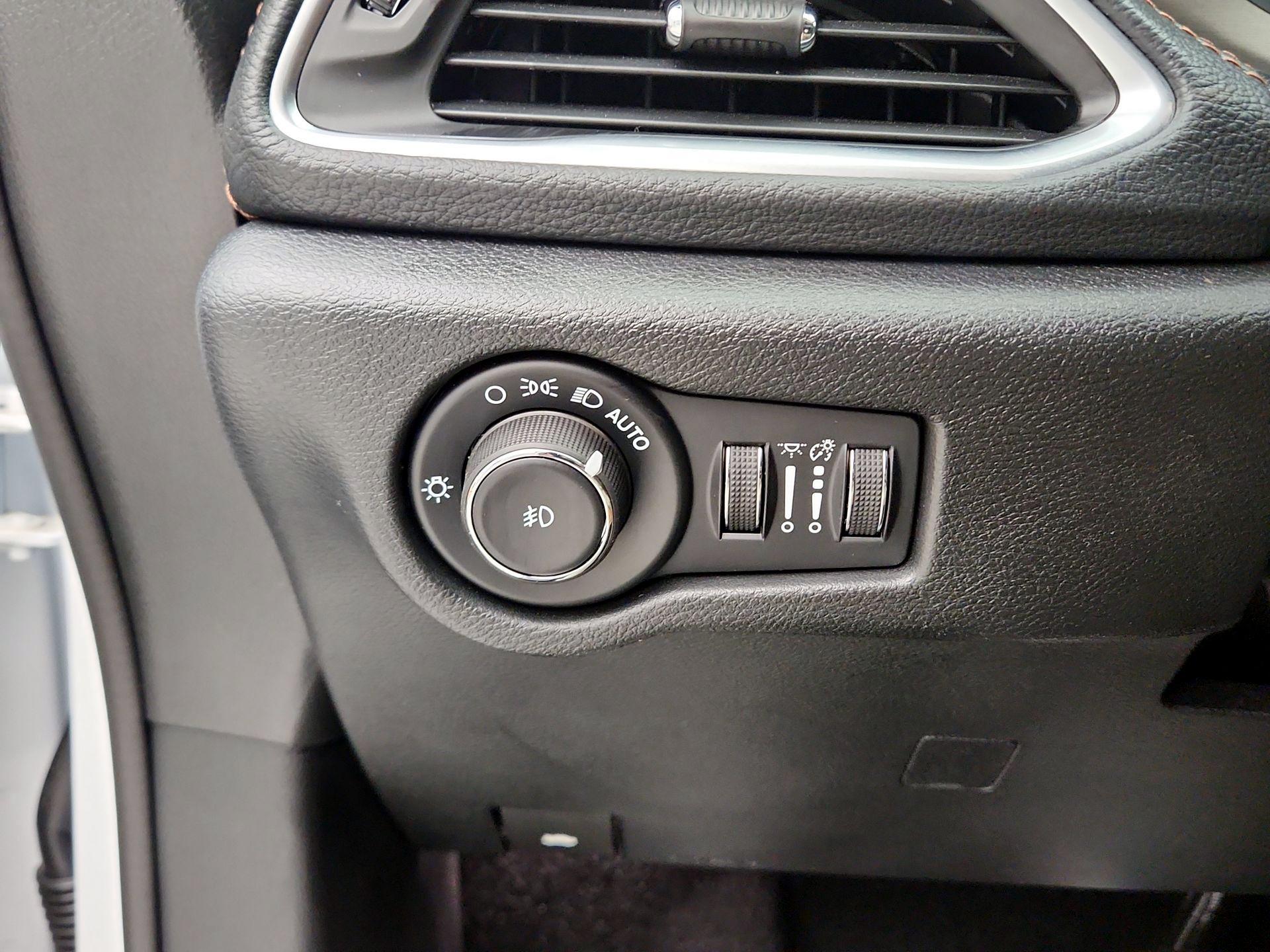 Thumbnail: 2025 Chrysler Pacifica - 13