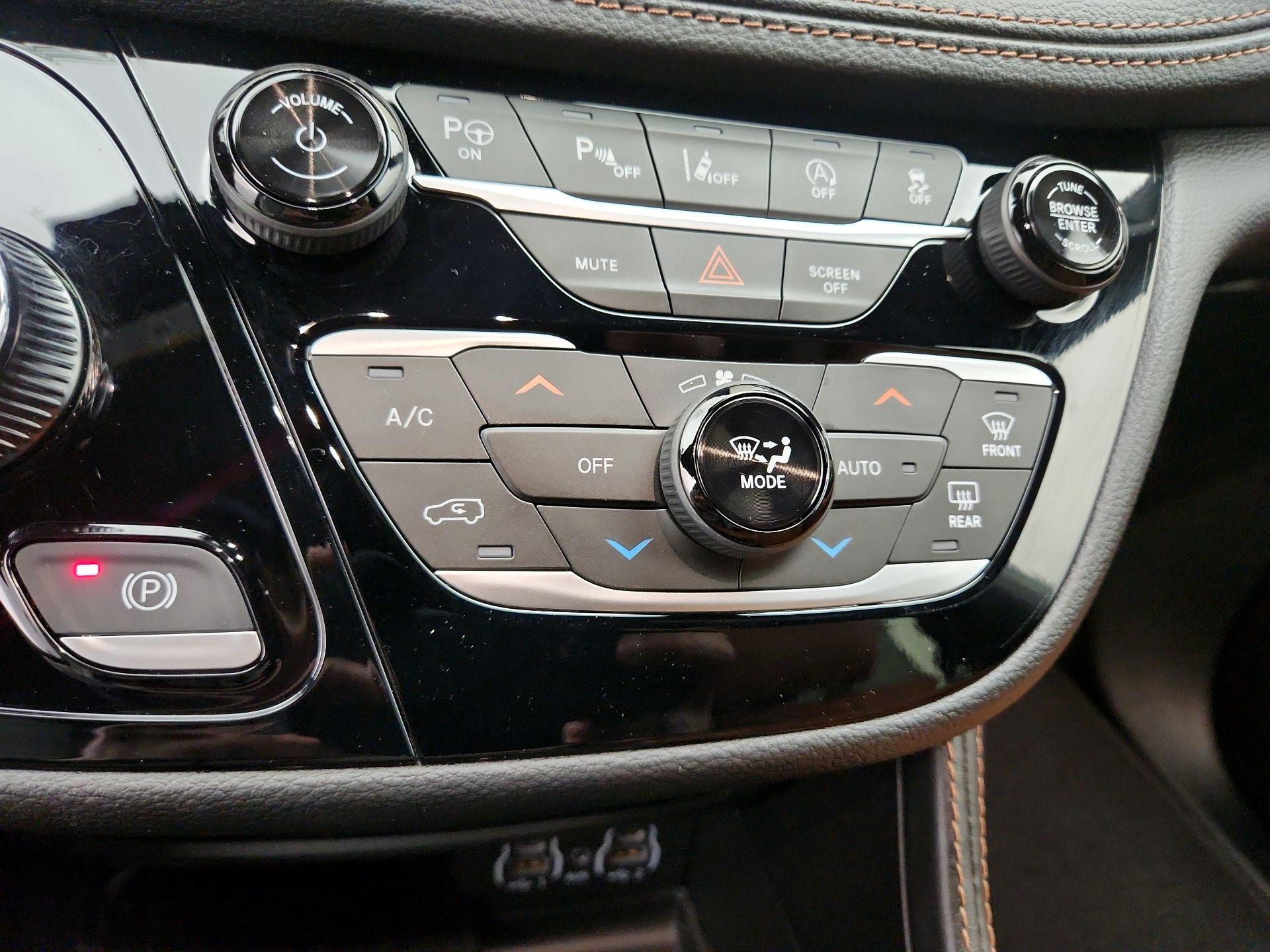 Thumbnail: 2025 Chrysler Pacifica - 17