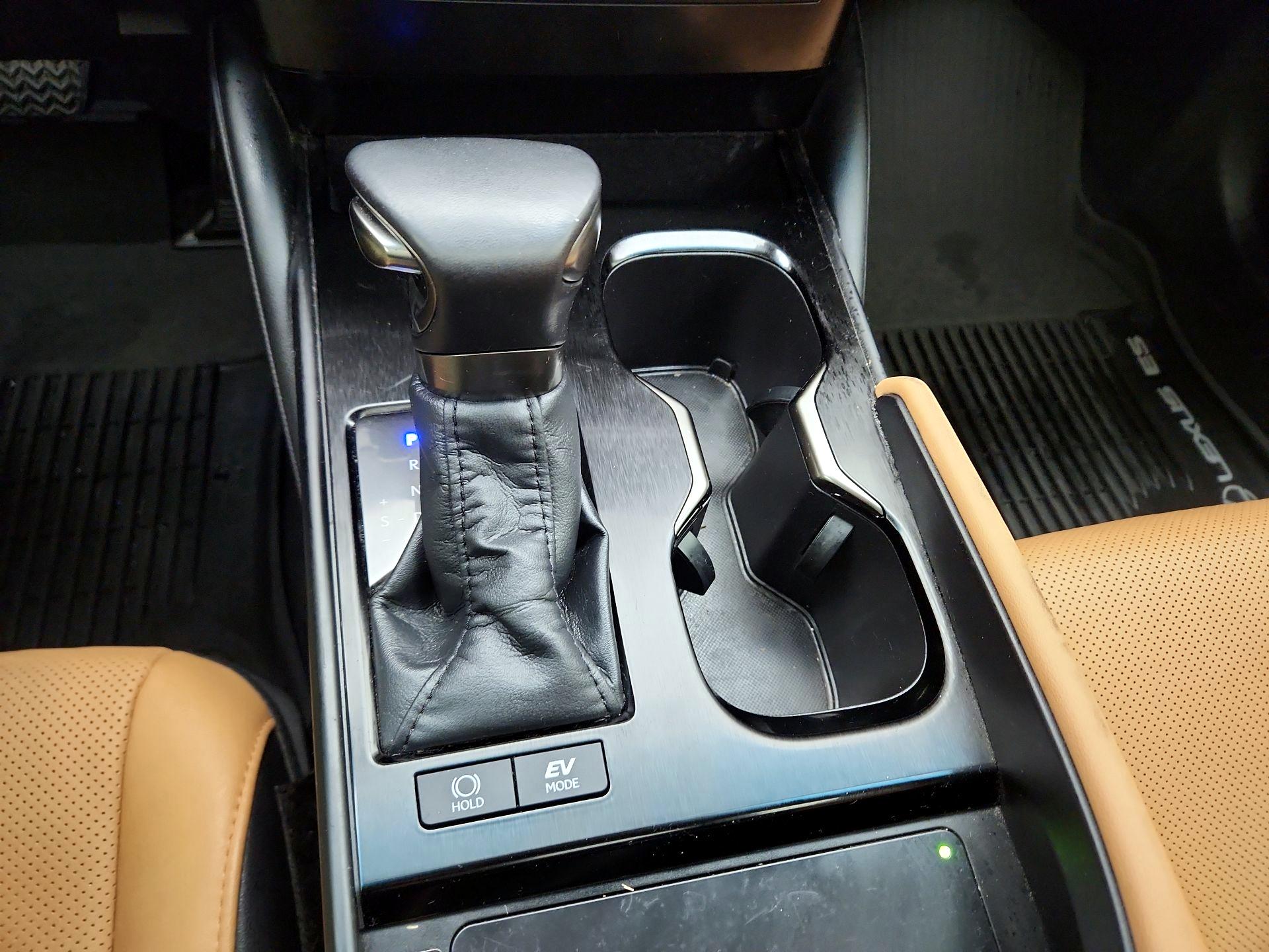 Thumbnail: 2023 Lexus ES - 16