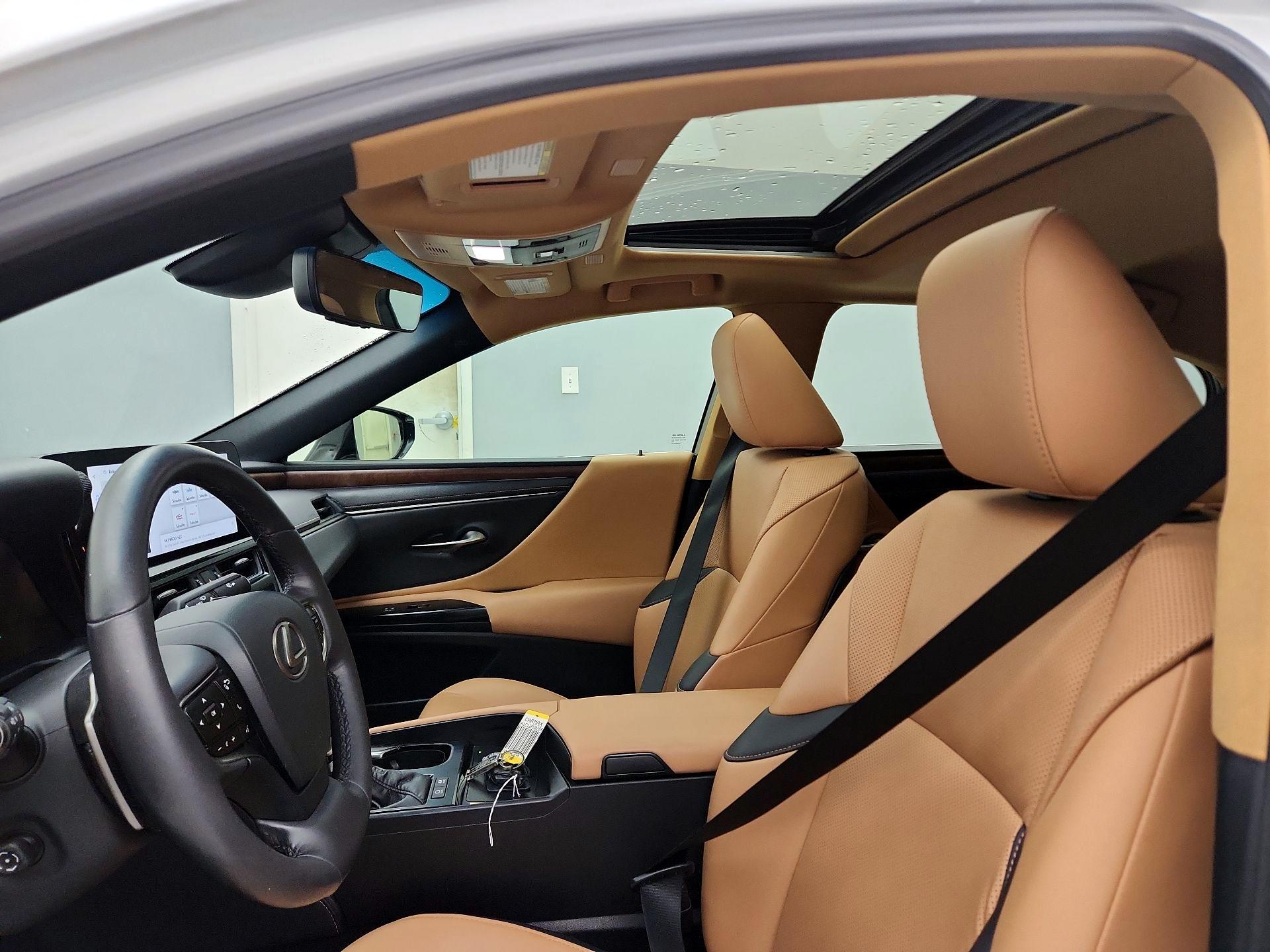 Thumbnail: 2023 Lexus ES - 17