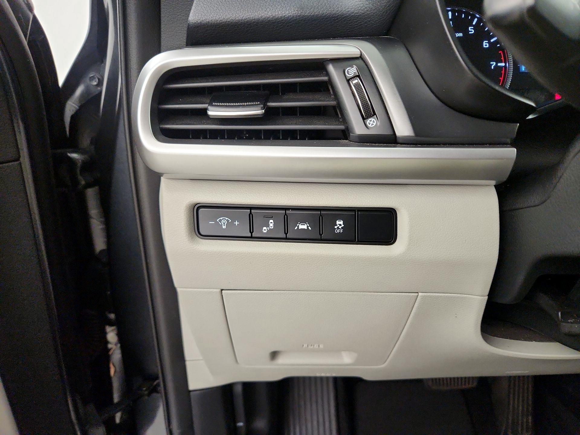 Thumbnail: 2021 Kia Telluride - 13