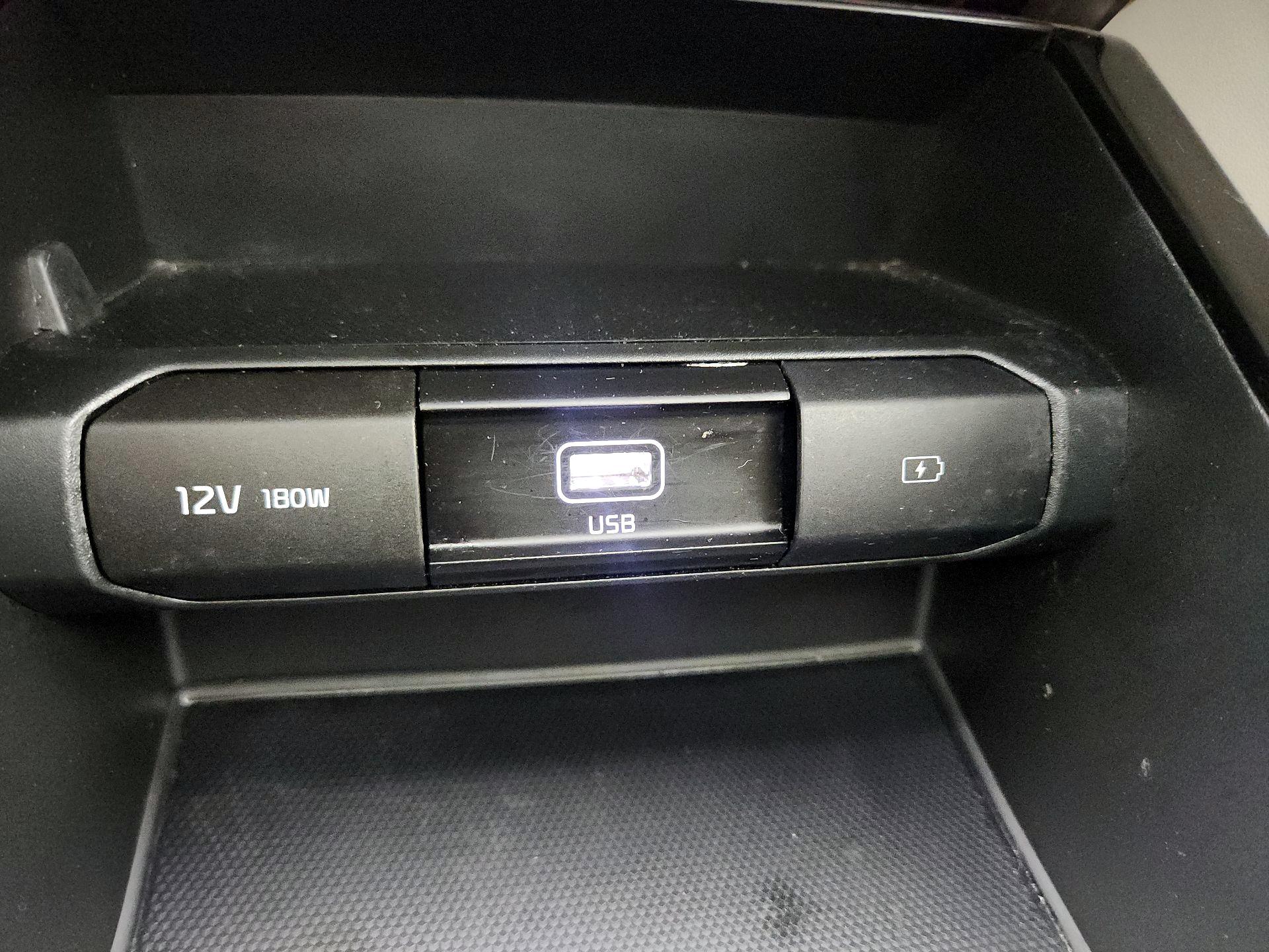 Thumbnail: 2021 Kia Telluride - 18