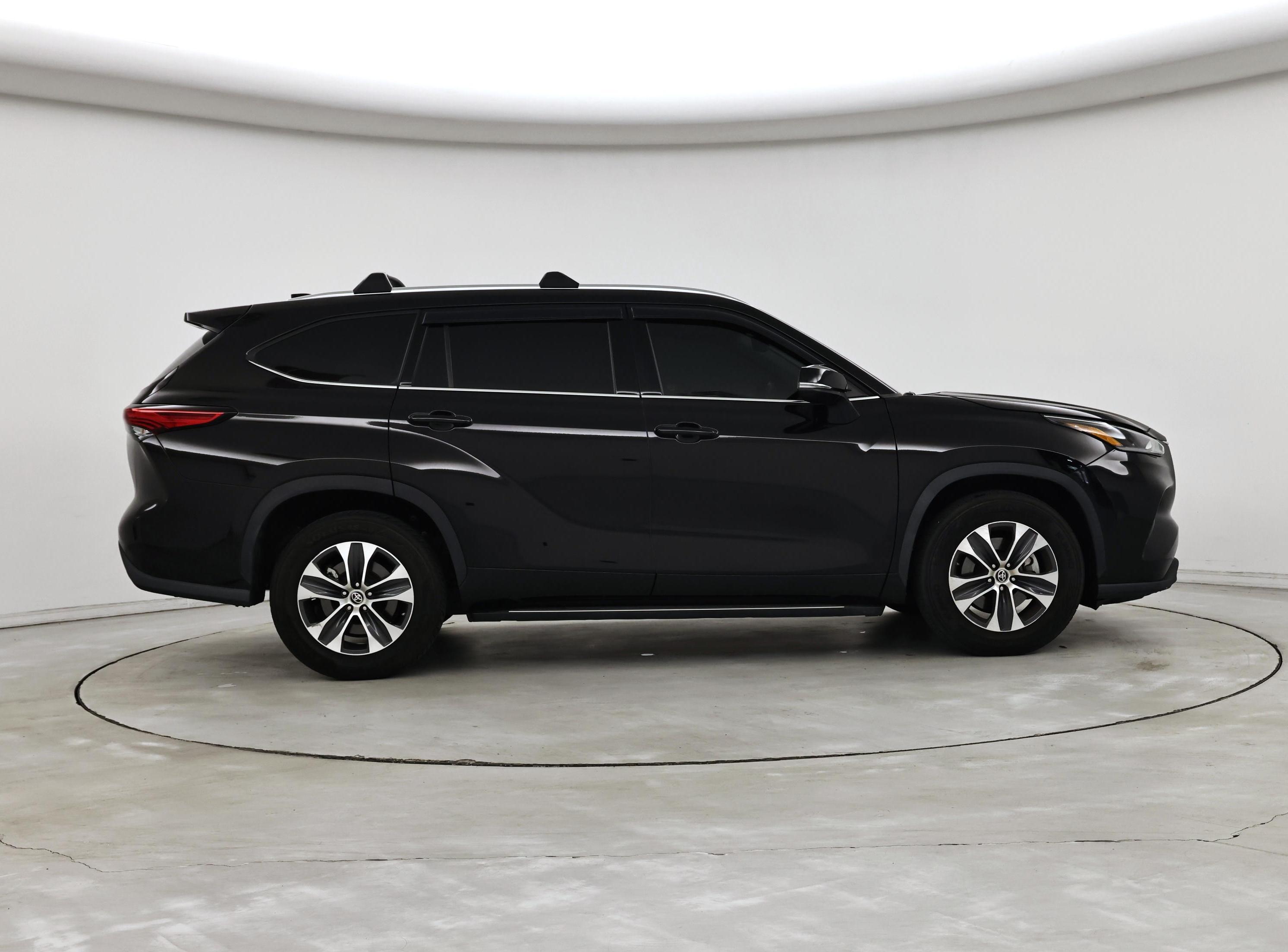 Thumbnail: 2021 Toyota Highlander - 7