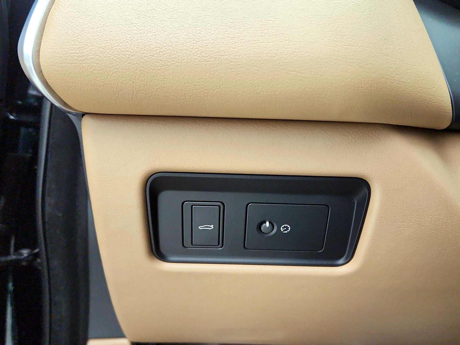 Thumbnail: 2023 Jaguar XF - 13