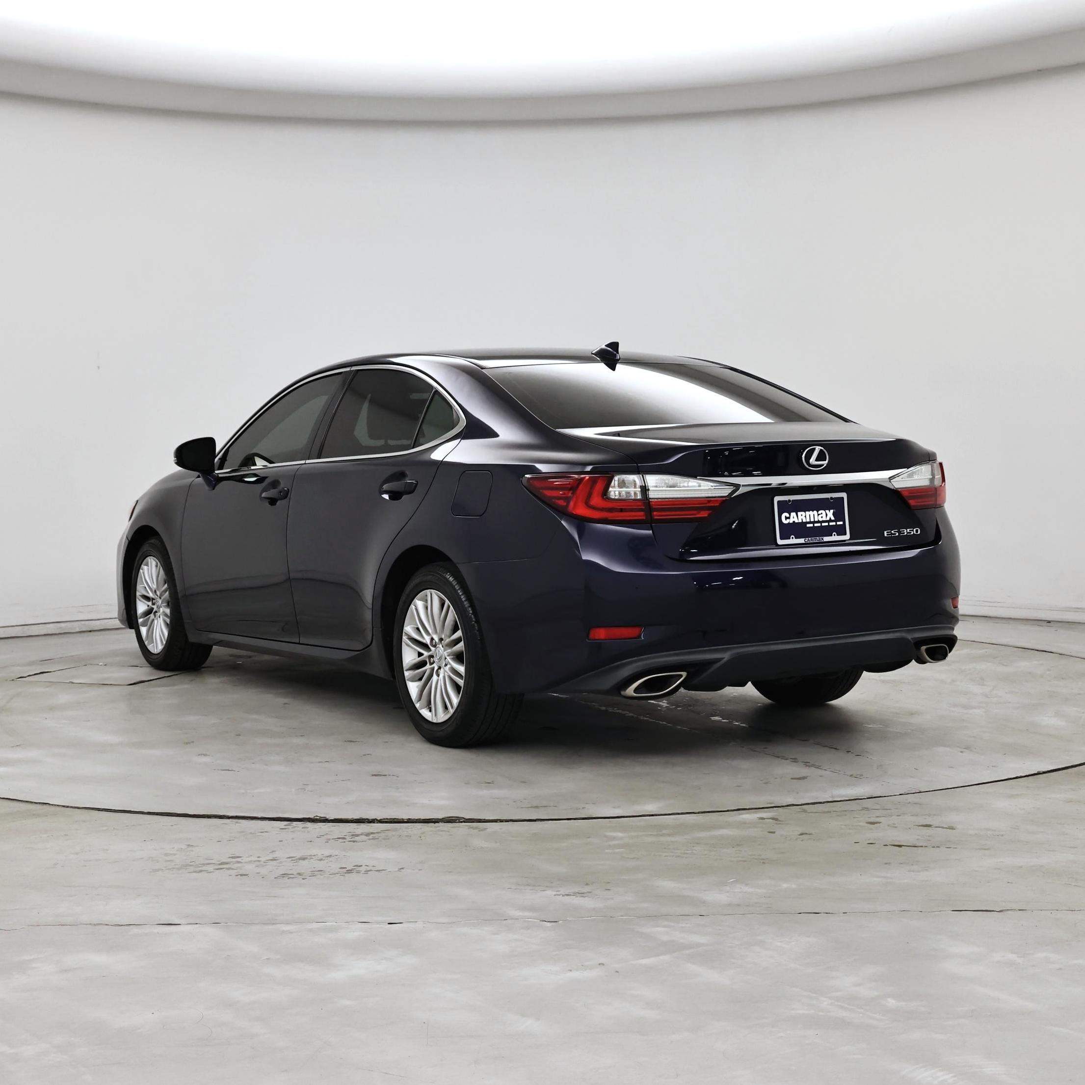 Thumbnail: 2016 Lexus ES - 2