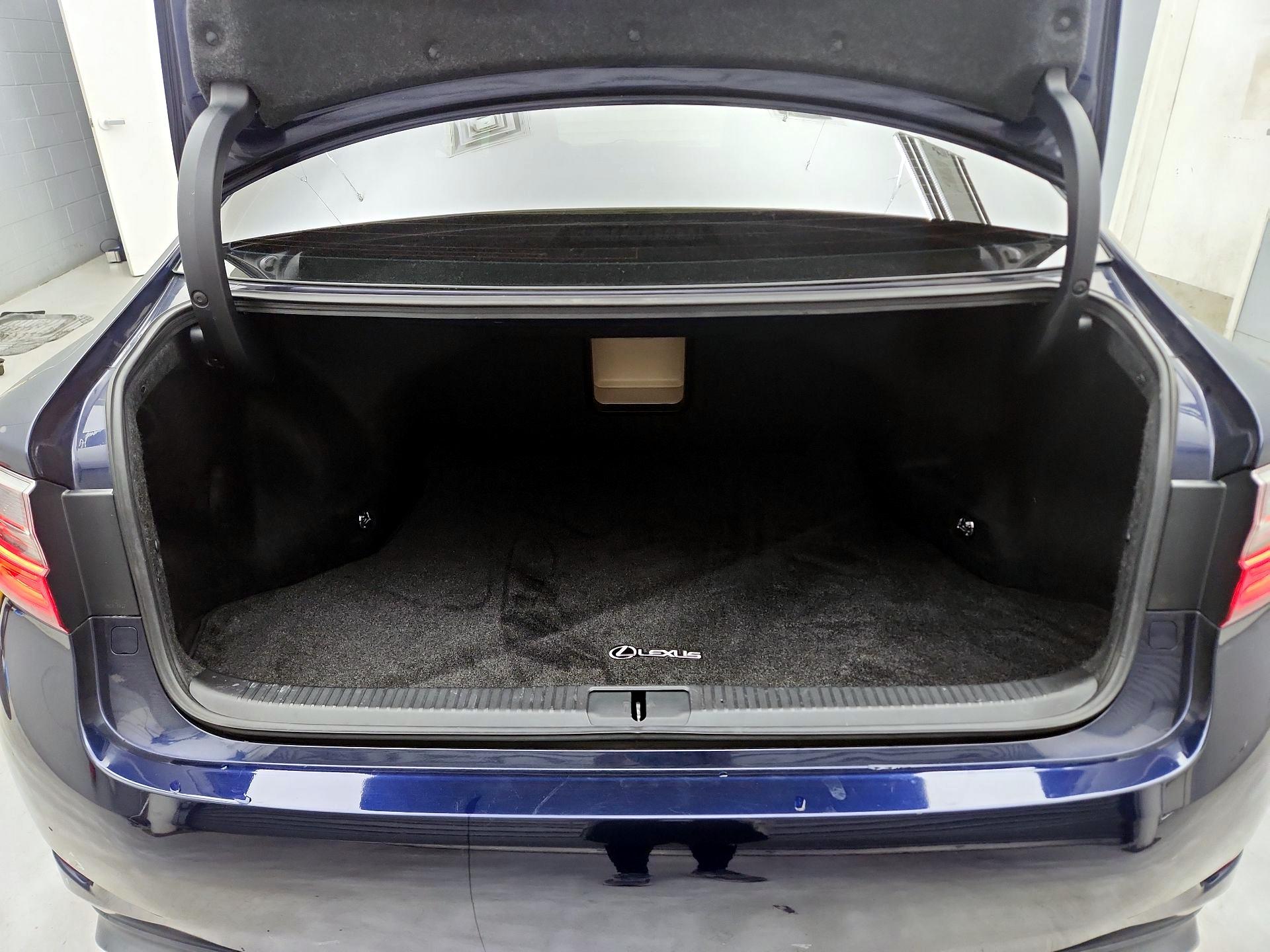 Thumbnail: 2016 Lexus ES - 20