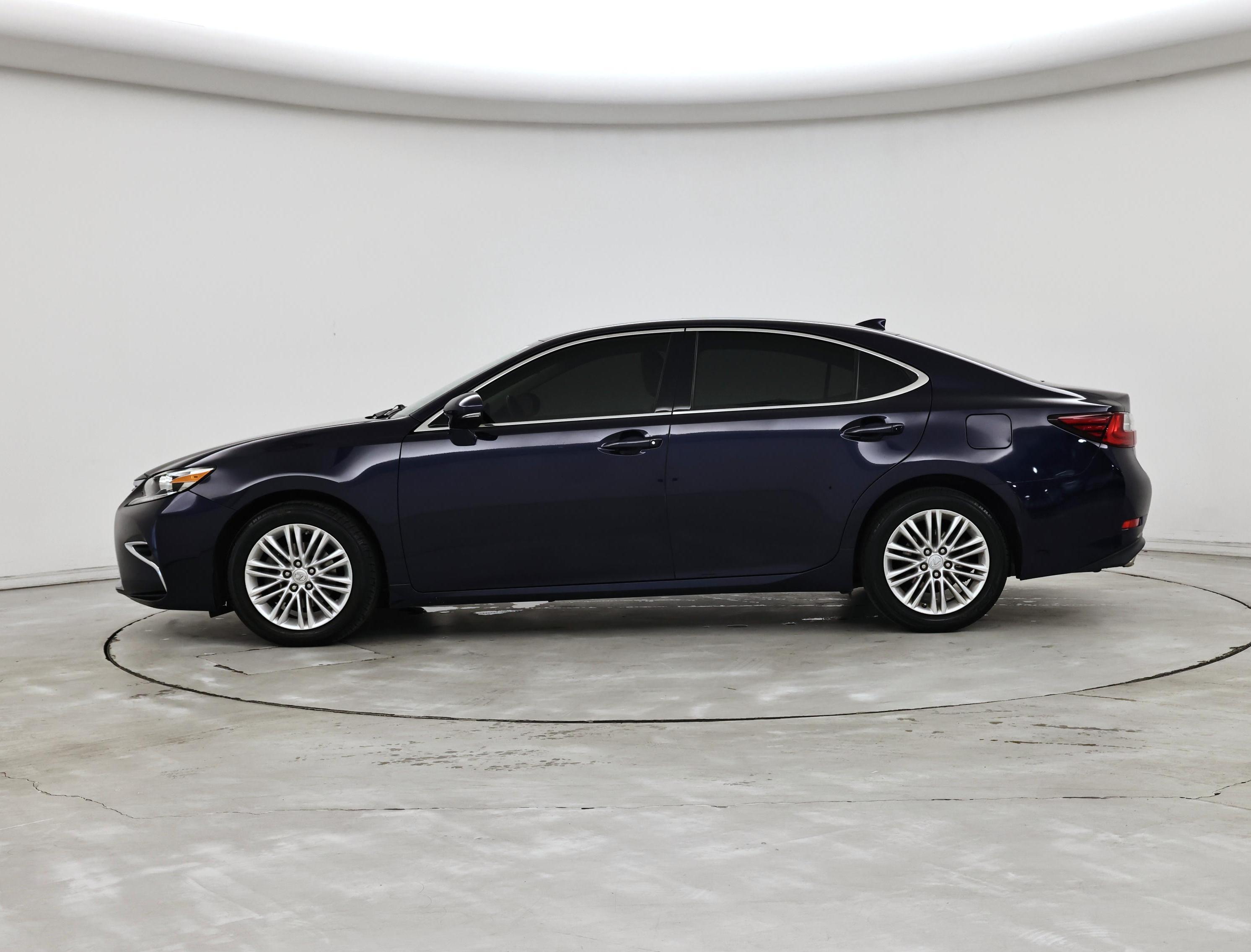 Thumbnail: 2016 Lexus ES - 3
