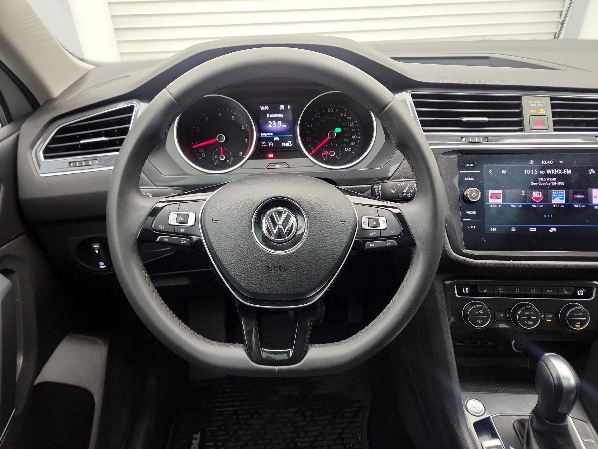 Thumbnail: 2020 Volkswagen Tiguan - 10