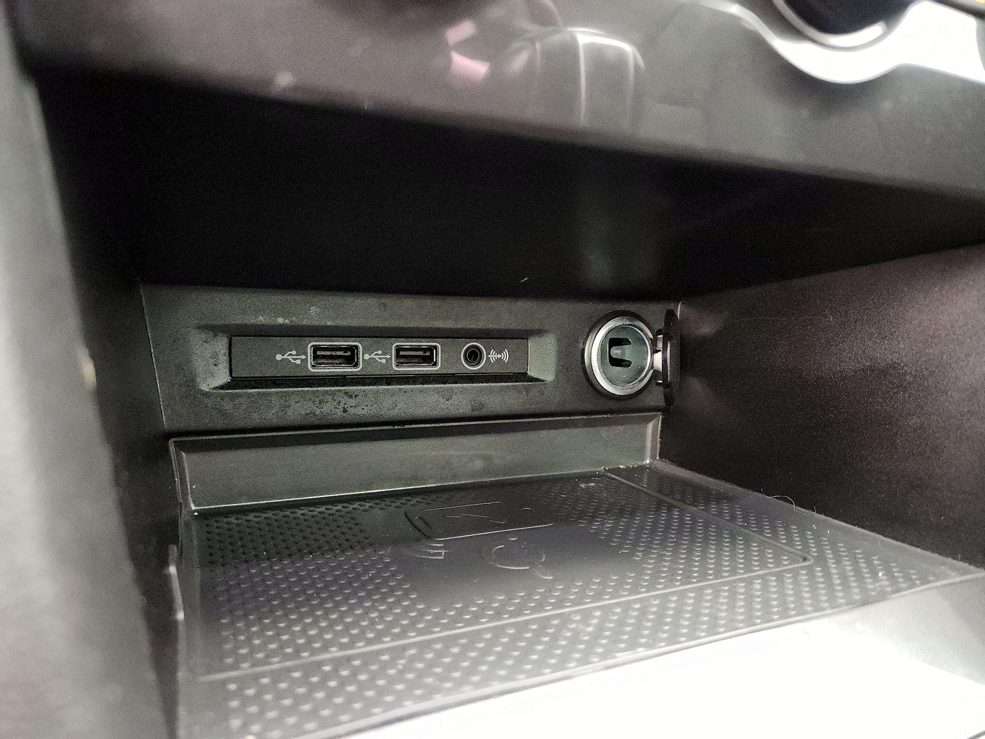 Thumbnail: 2020 Volkswagen Tiguan - 18