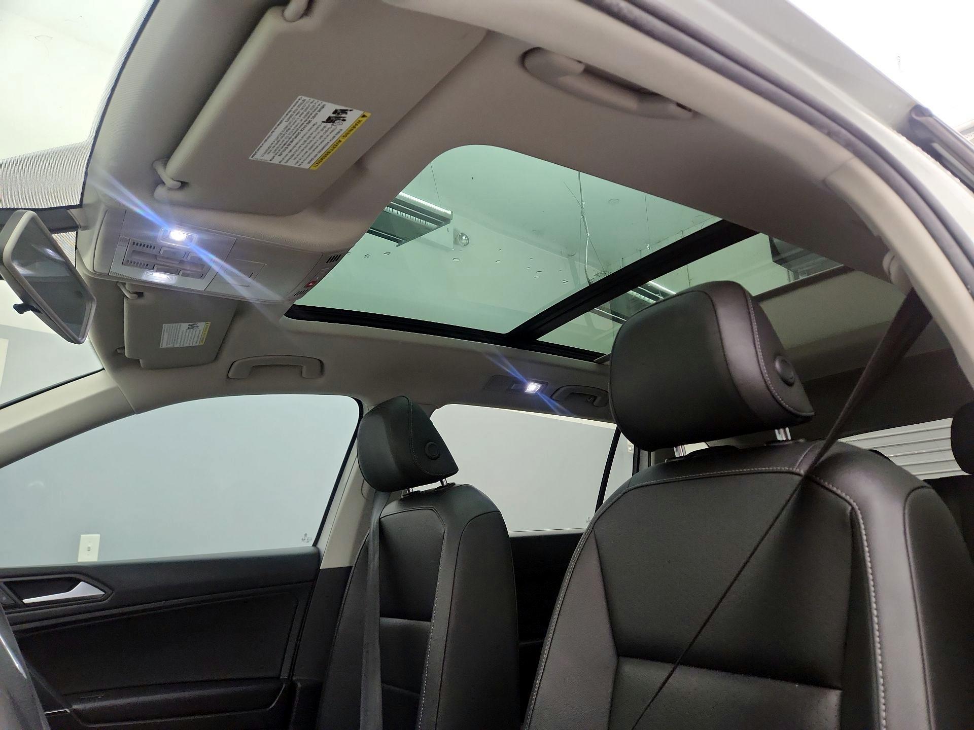 Thumbnail: 2020 Volkswagen Tiguan - 19