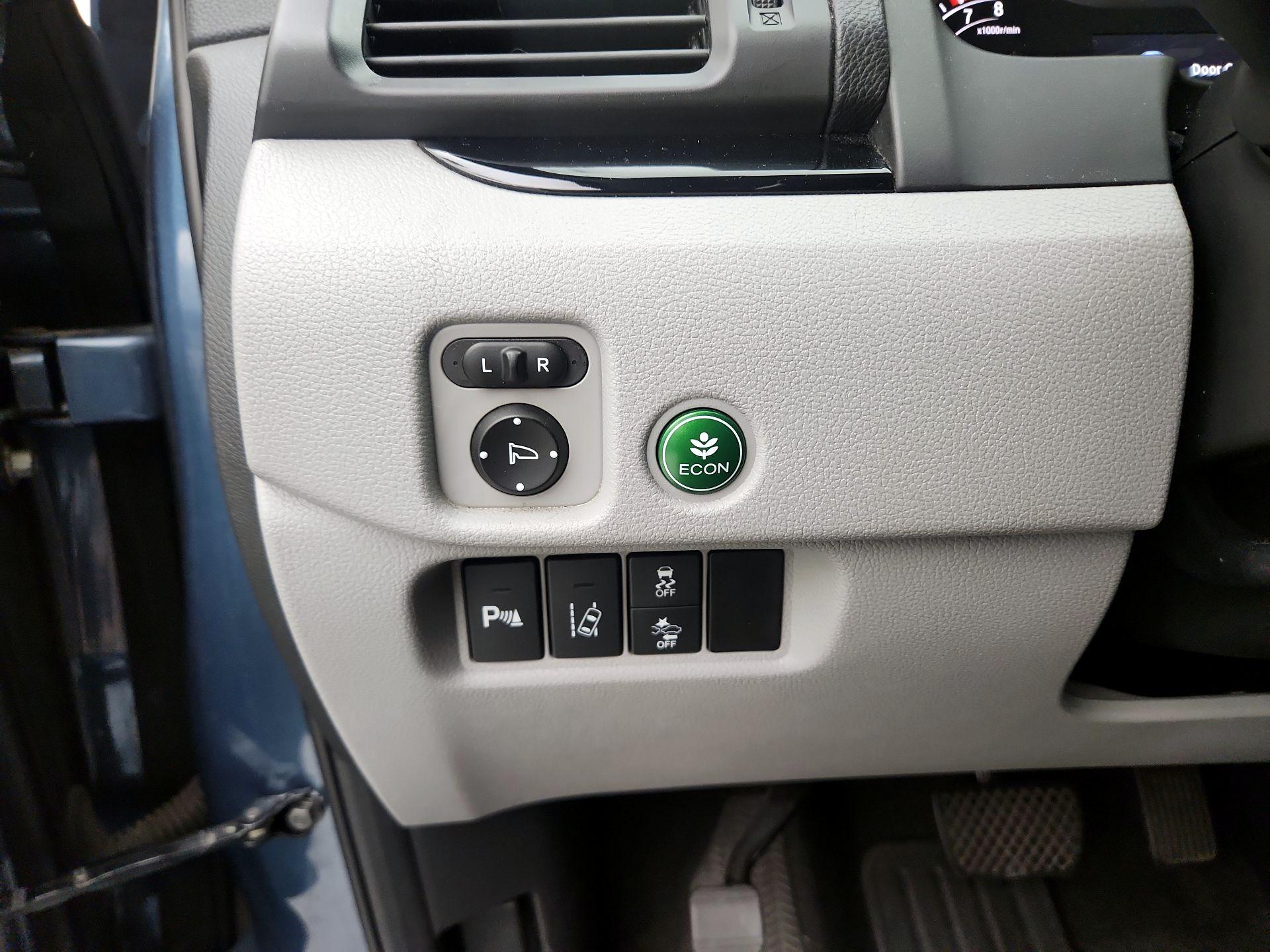 Thumbnail: 2016 Honda Pilot - 13