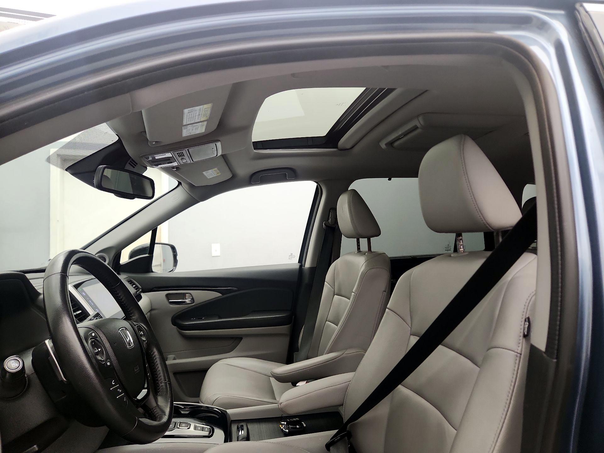 Thumbnail: 2016 Honda Pilot - 19